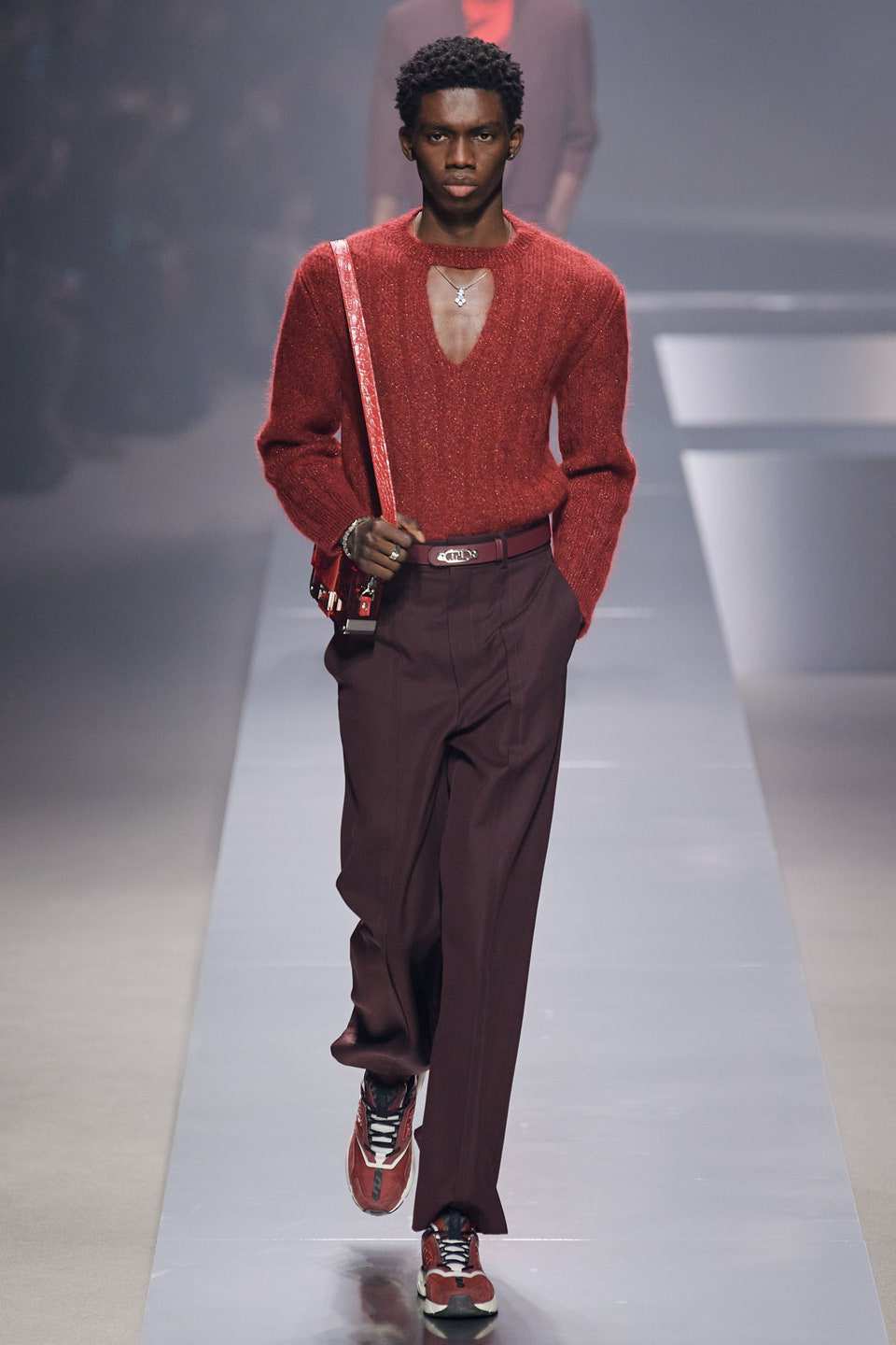 Hinh anh Fendi Menswear Thu-Đông 2022: Những người đàn ông sành điệu, sang trọng trong kỷ nguyên mới 13