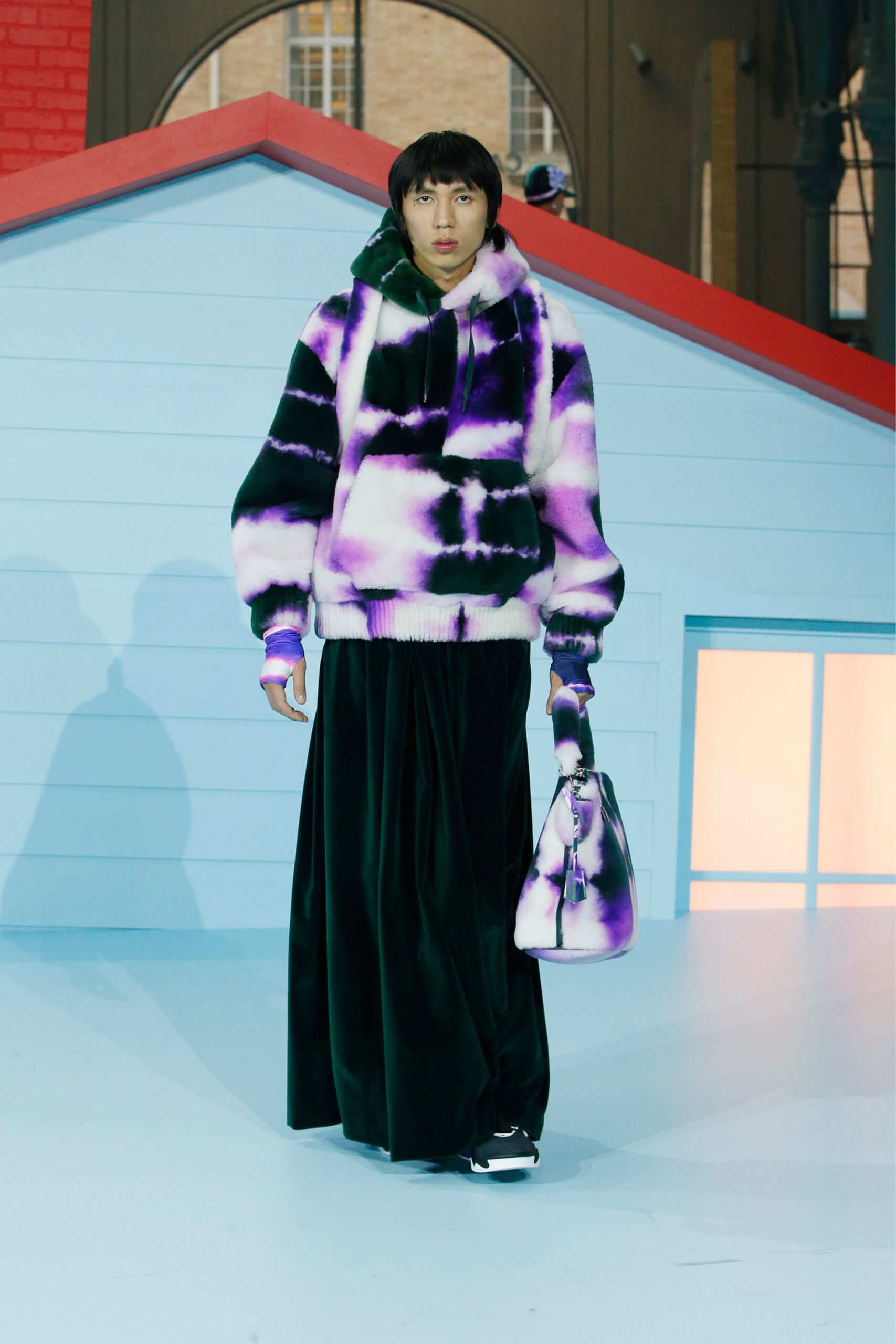 Hinh anh Louis Vuitton Menswear Thu-Đông 2022: Cuộc sống ở thiên đường của Virgil Abloh sẽ ra sao? 37