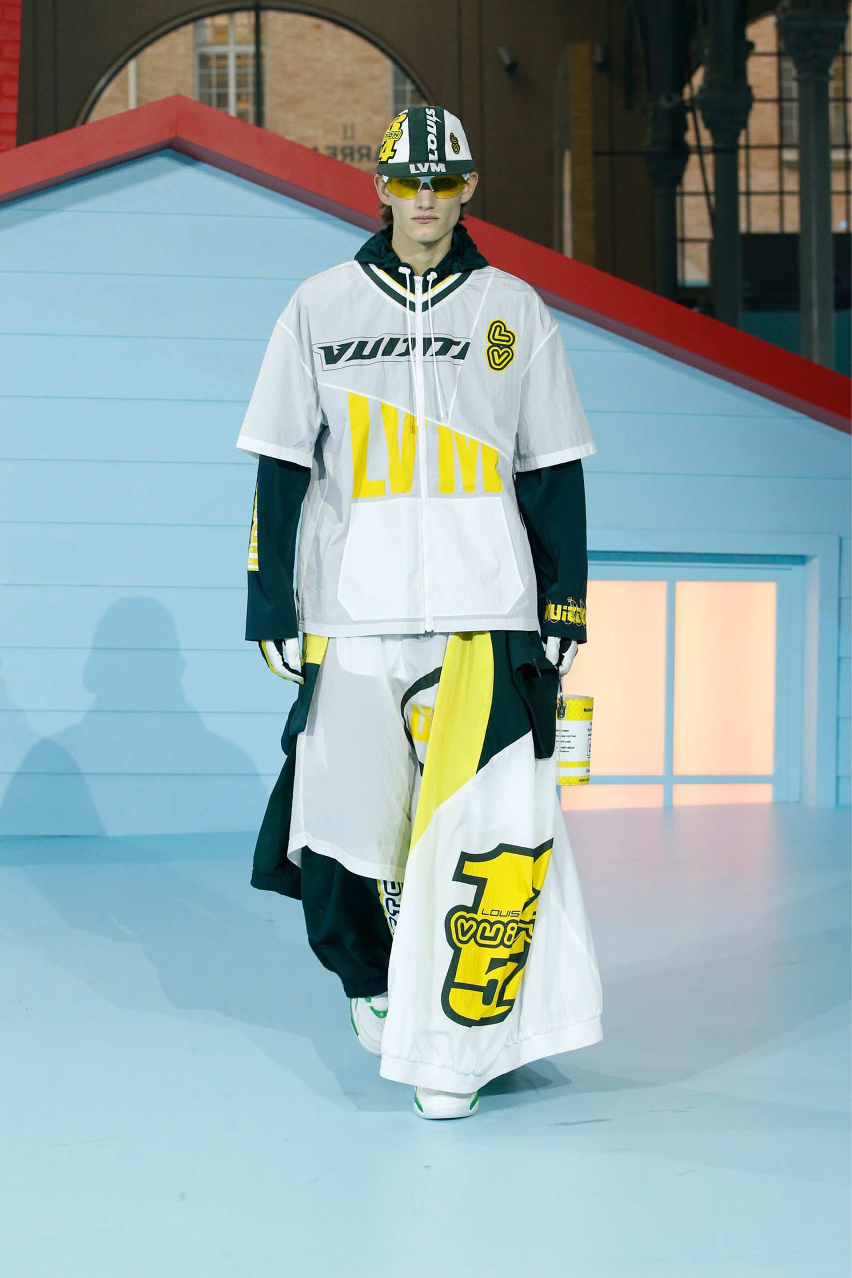 Hinh anh Louis Vuitton Menswear Thu-Đông 2022: Cuộc sống ở thiên đường của Virgil Abloh sẽ ra sao? 24