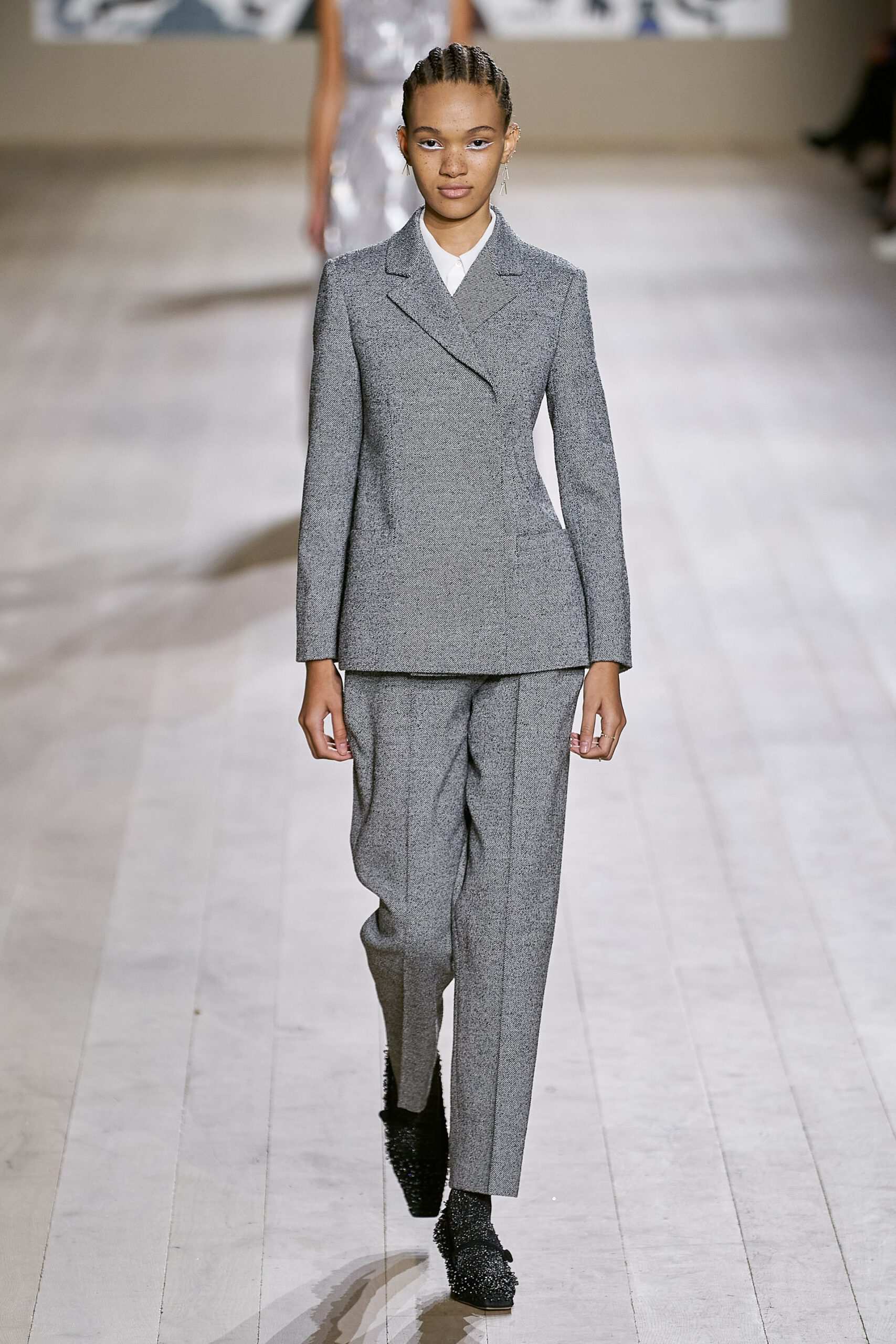 Hinh anh Christian Dior Haute Couture Xuân-Hè 2022: Phá vỡ ranh giới giữa nghệ thuật và thủ công tinh xảo trong địa hạt Haute Couture 38