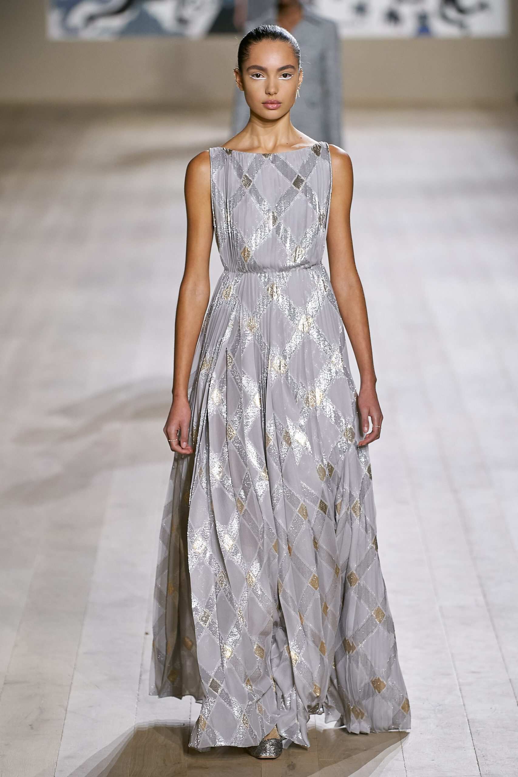 Hinh anh Christian Dior Haute Couture Xuân-Hè 2022: Phá vỡ ranh giới giữa nghệ thuật và thủ công tinh xảo trong địa hạt Haute Couture 8
