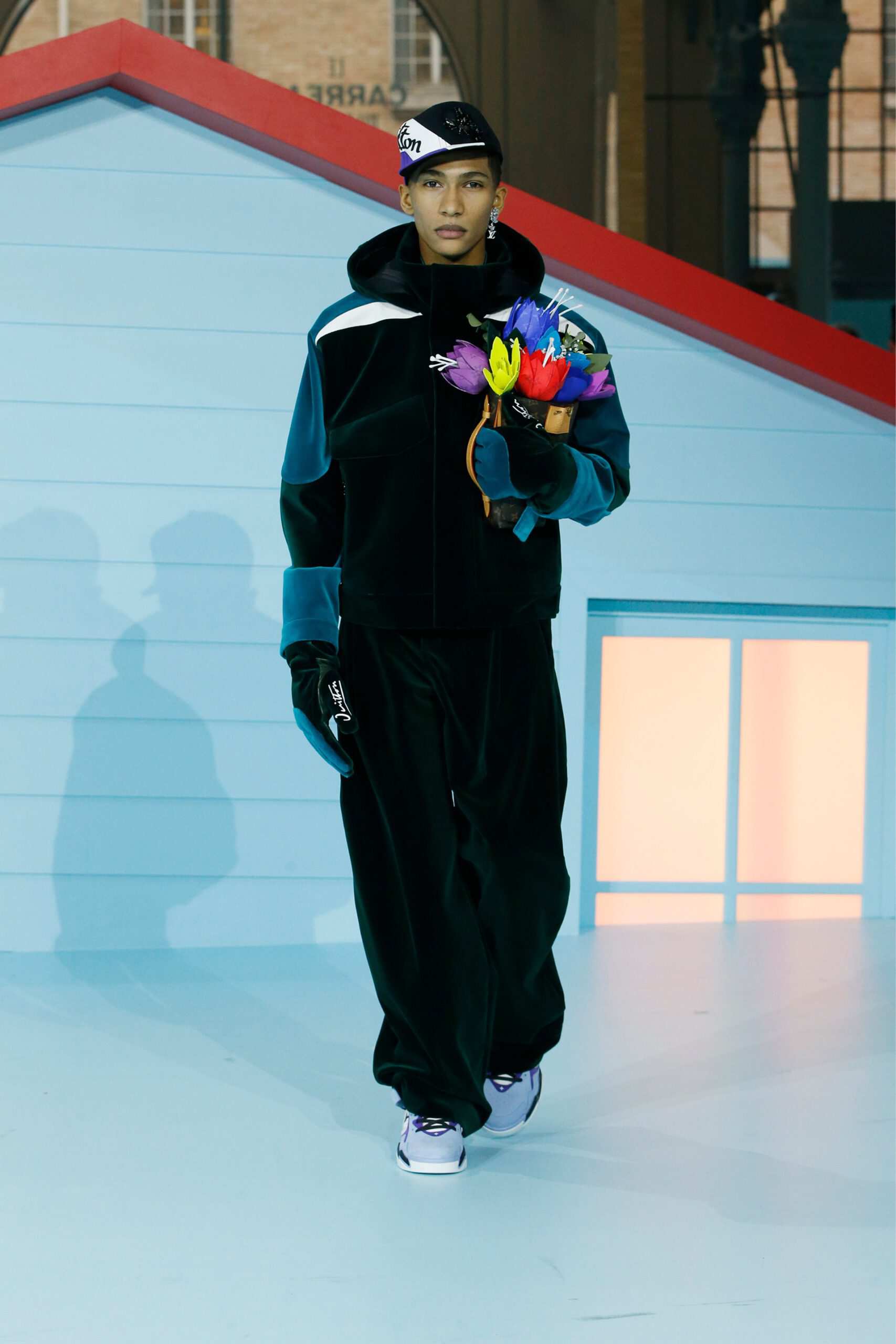 Hinh anh Louis Vuitton Menswear Thu-Đông 2022: Cuộc sống ở thiên đường của Virgil Abloh sẽ ra sao? 51