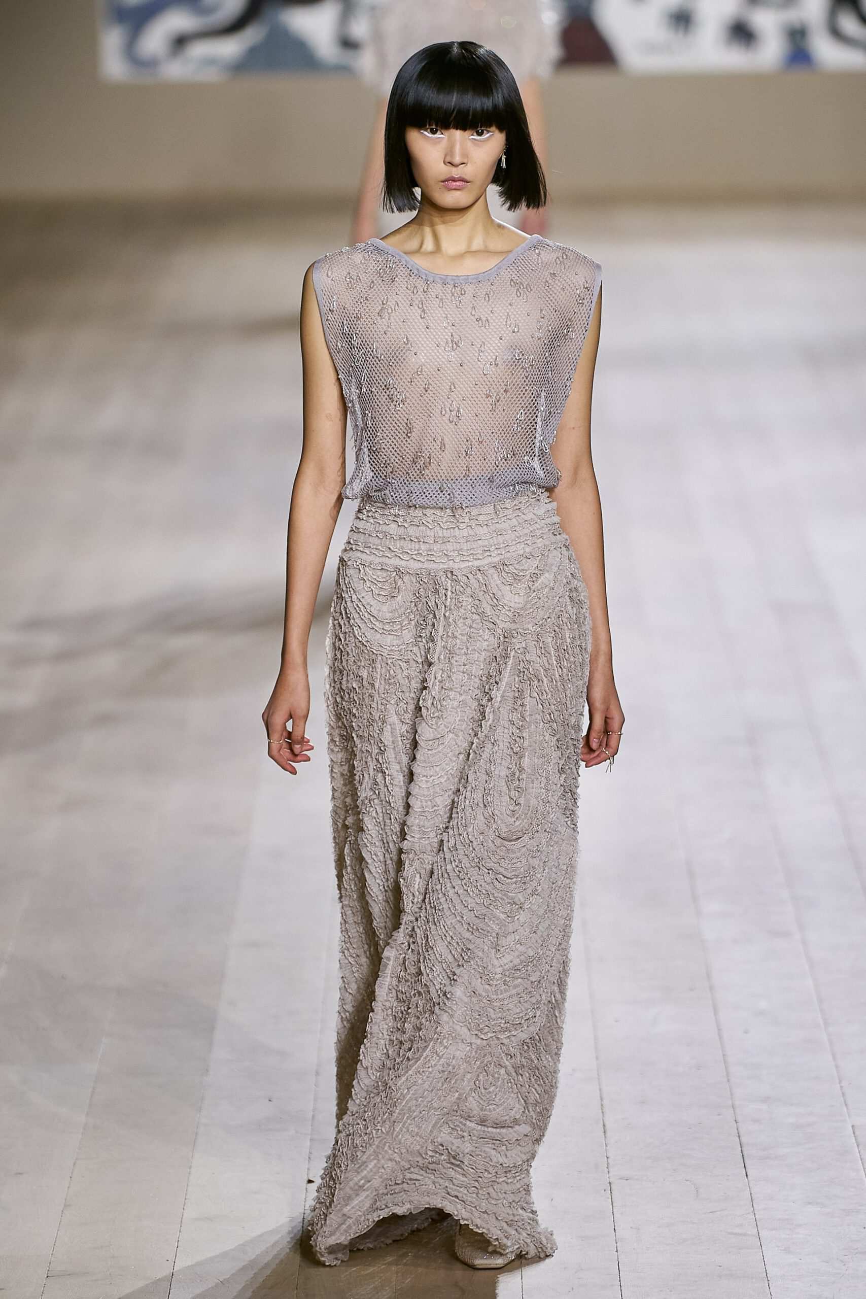 Hinh anh Christian Dior Haute Couture Xuân-Hè 2022: Phá vỡ ranh giới giữa nghệ thuật và thủ công tinh xảo trong địa hạt Haute Couture 45
