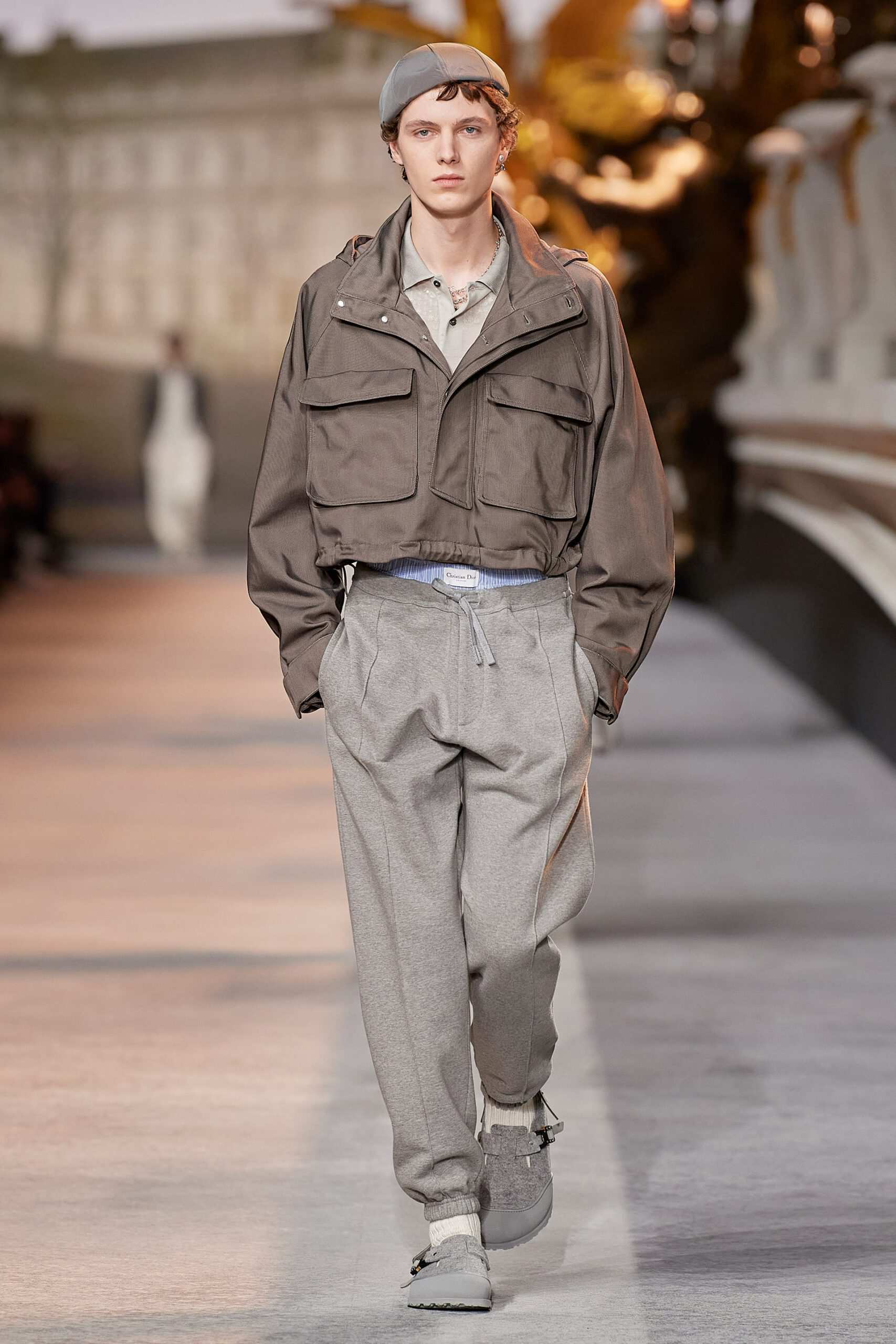 Hinh anh Dior Men Fall 2022/2023: Đường băng kỷ niệm 75 năm ra mắt New Look và 25 năm cống hiến của Stephen Jones tại nhà mốt 8