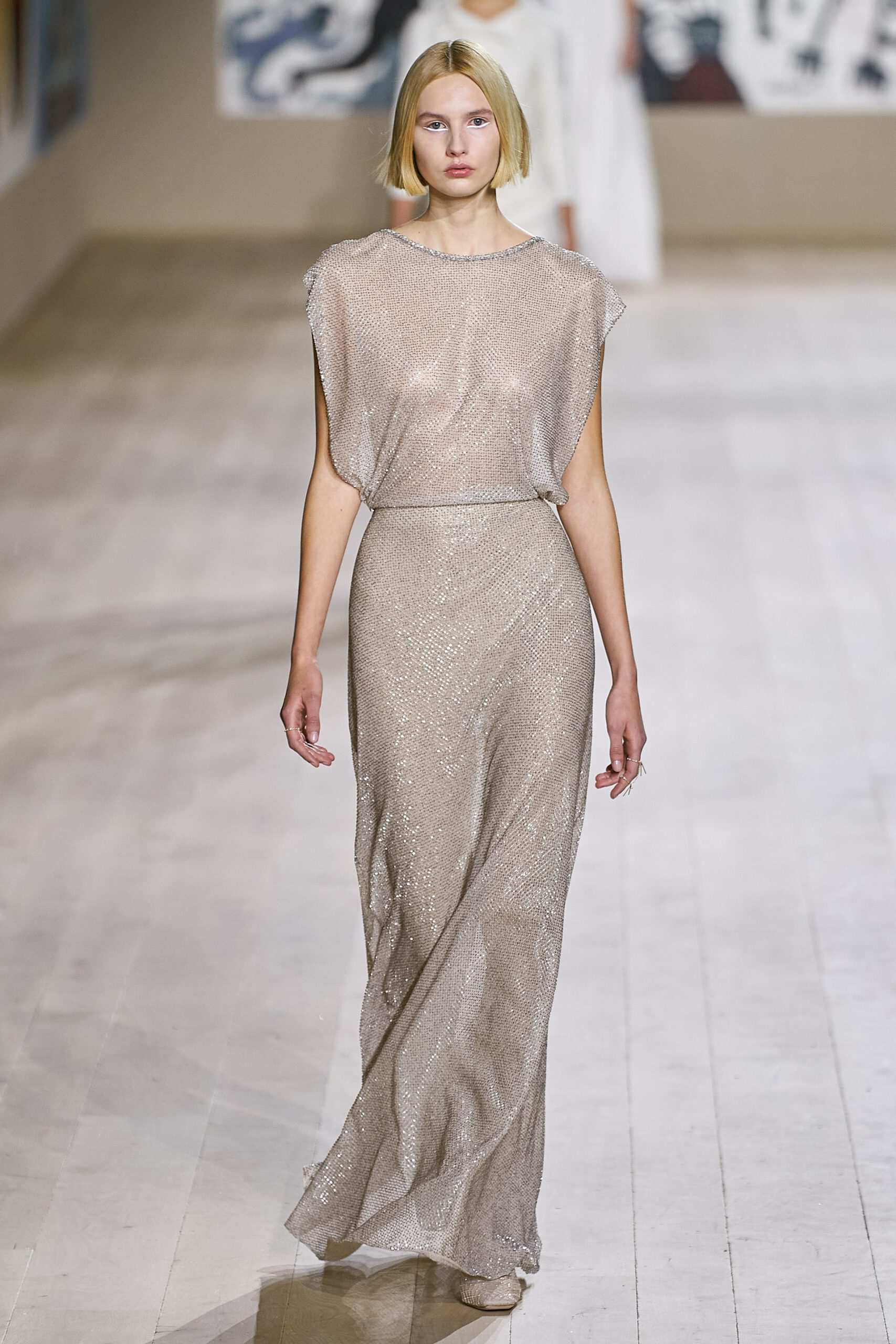 Hinh anh Christian Dior Haute Couture Xuân-Hè 2022: Phá vỡ ranh giới giữa nghệ thuật và thủ công tinh xảo trong địa hạt Haute Couture 26