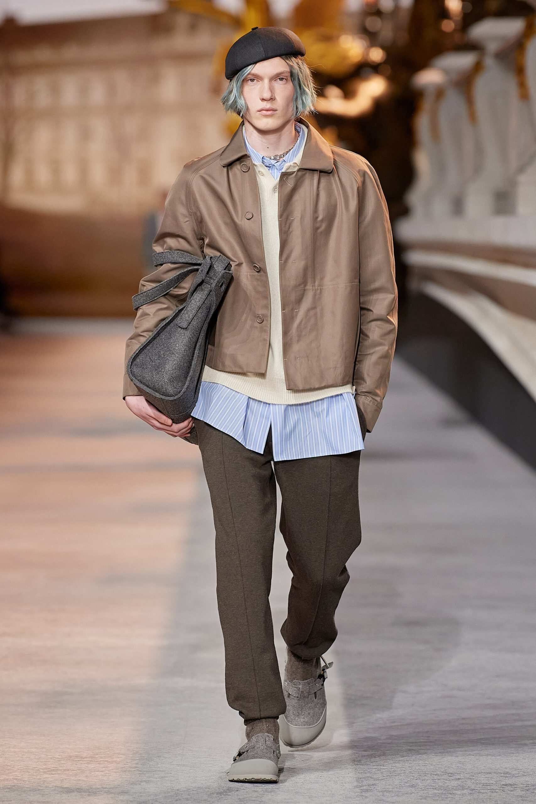 Hinh anh Dior Men Fall 2022/2023: Đường băng kỷ niệm 75 năm ra mắt New Look và 25 năm cống hiến của Stephen Jones tại nhà mốt 6