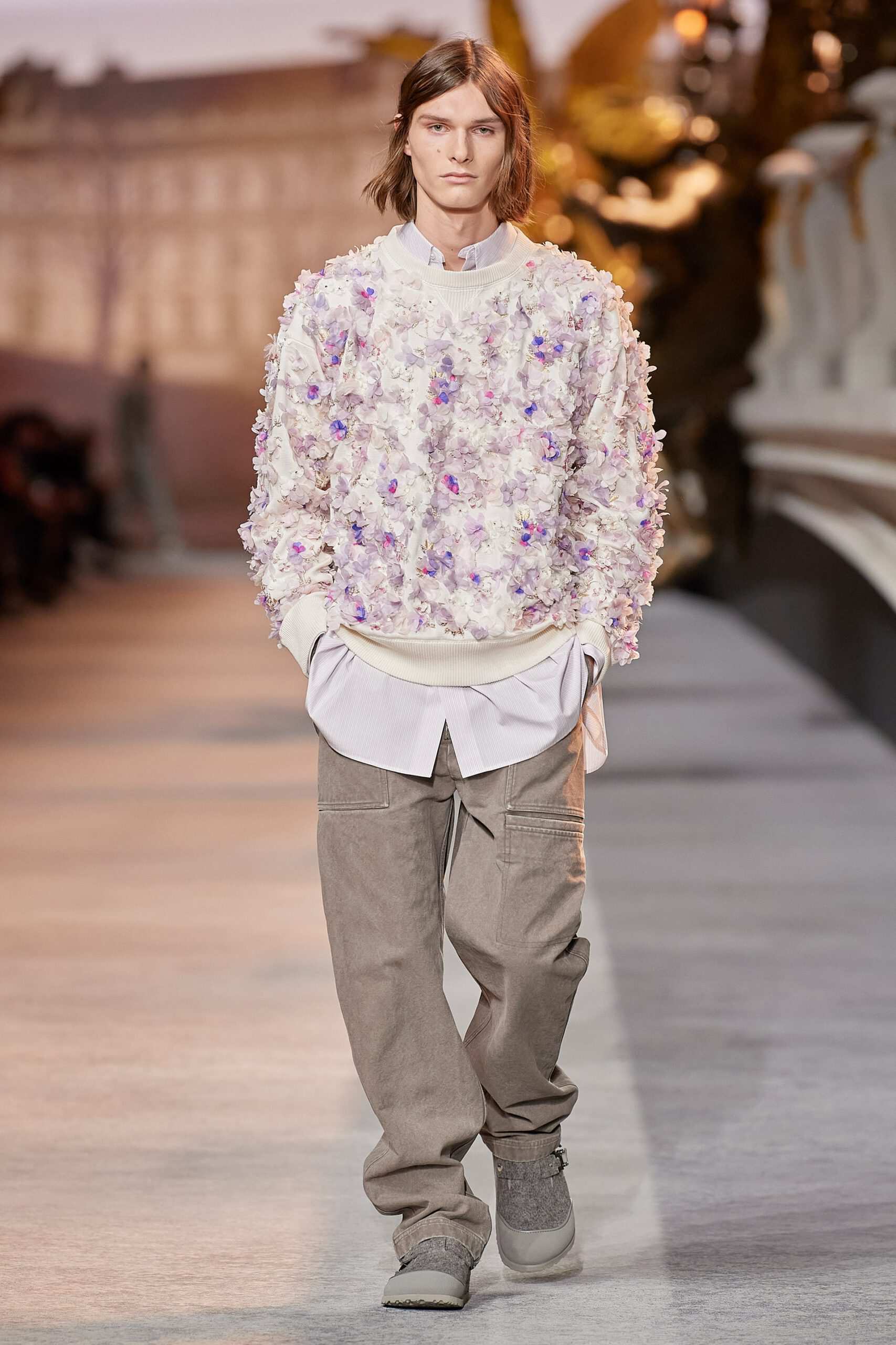 Hinh anh Dior Men Fall 2022/2023: Đường băng kỷ niệm 75 năm ra mắt New Look và 25 năm cống hiến của Stephen Jones tại nhà mốt 23