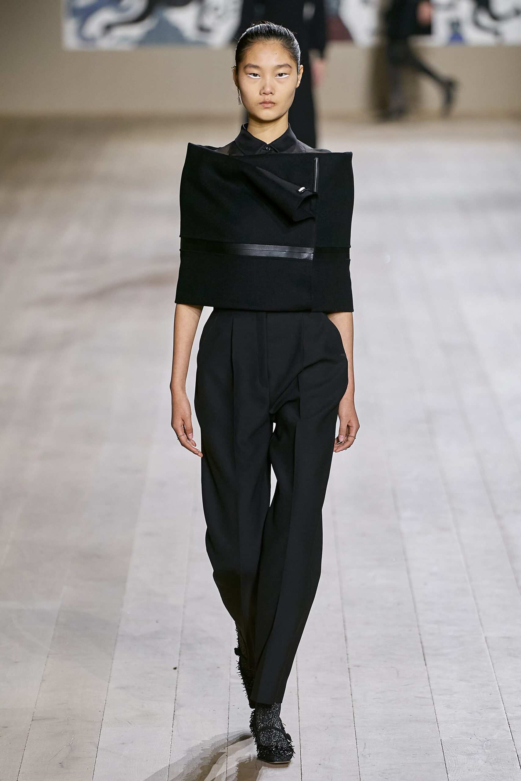 Hinh anh Christian Dior Haute Couture Xuân-Hè 2022: Phá vỡ ranh giới giữa nghệ thuật và thủ công tinh xảo trong địa hạt Haute Couture 40