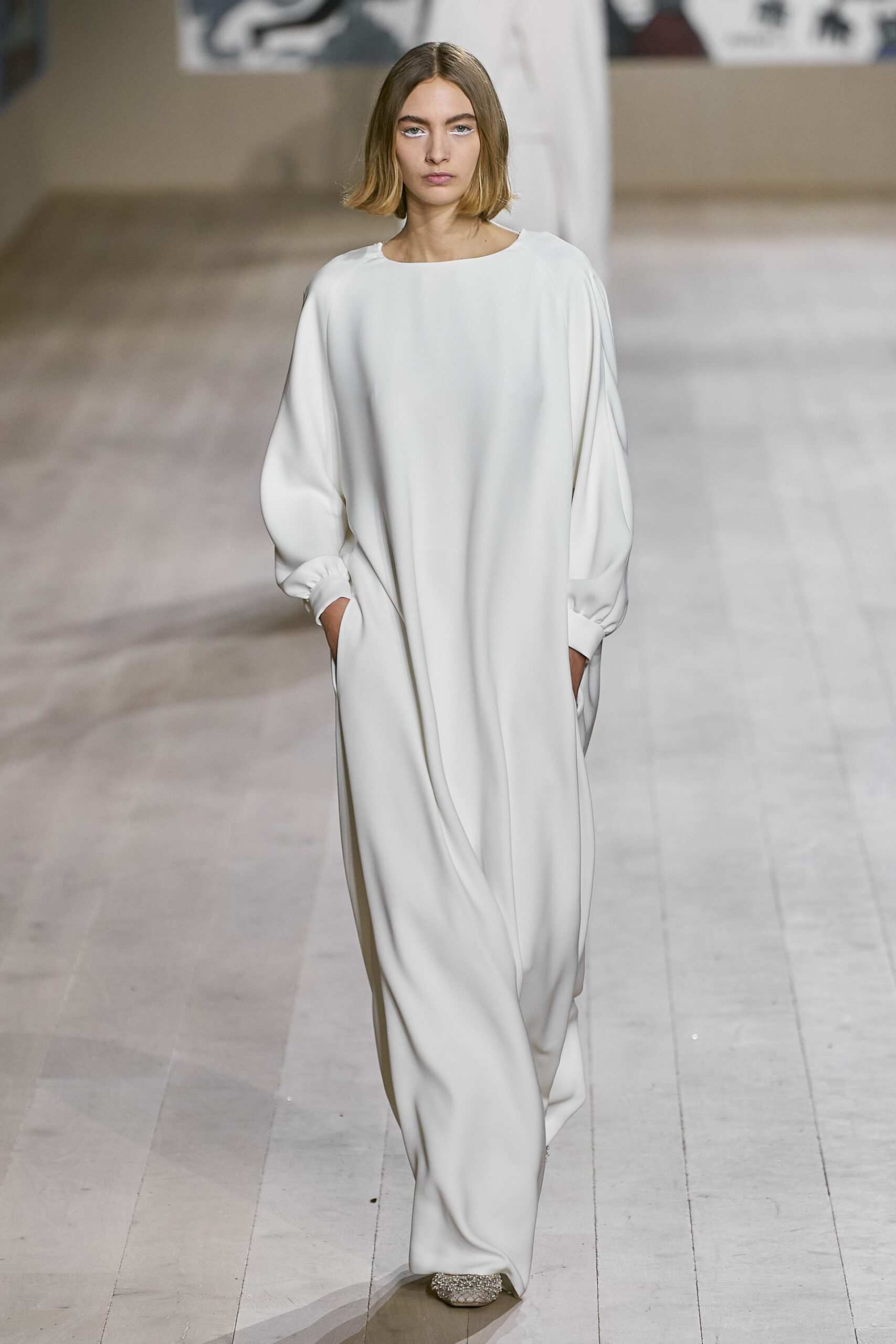 Hinh anh Christian Dior Haute Couture Xuân-Hè 2022: Phá vỡ ranh giới giữa nghệ thuật và thủ công tinh xảo trong địa hạt Haute Couture 43
