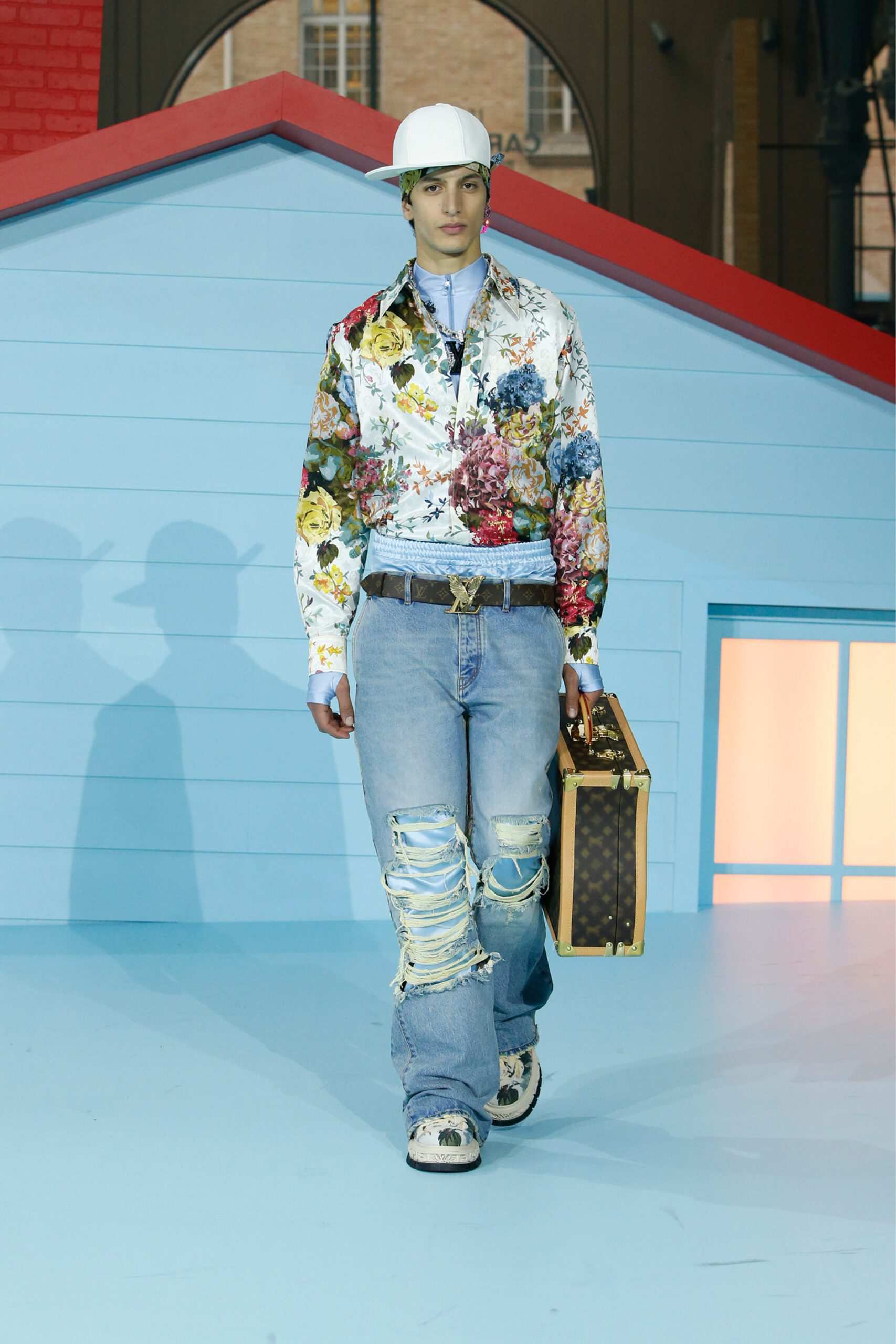 Hinh anh Louis Vuitton Menswear Thu-Đông 2022: Cuộc sống ở thiên đường của Virgil Abloh sẽ ra sao? 32