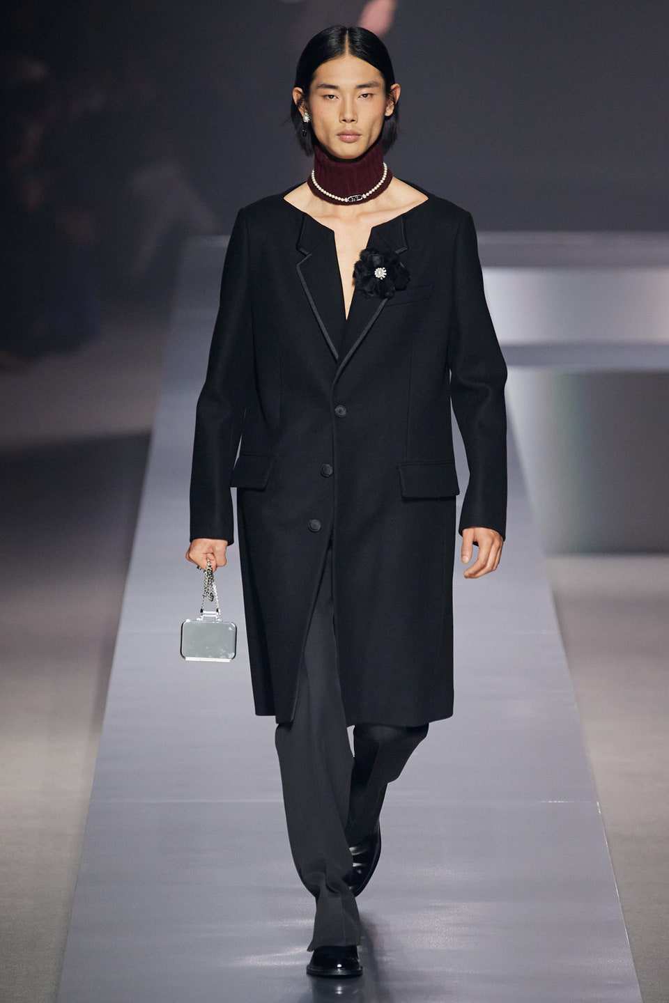 Hinh anh Fendi Menswear Thu-Đông 2022: Những người đàn ông sành điệu, sang trọng trong kỷ nguyên mới 27
