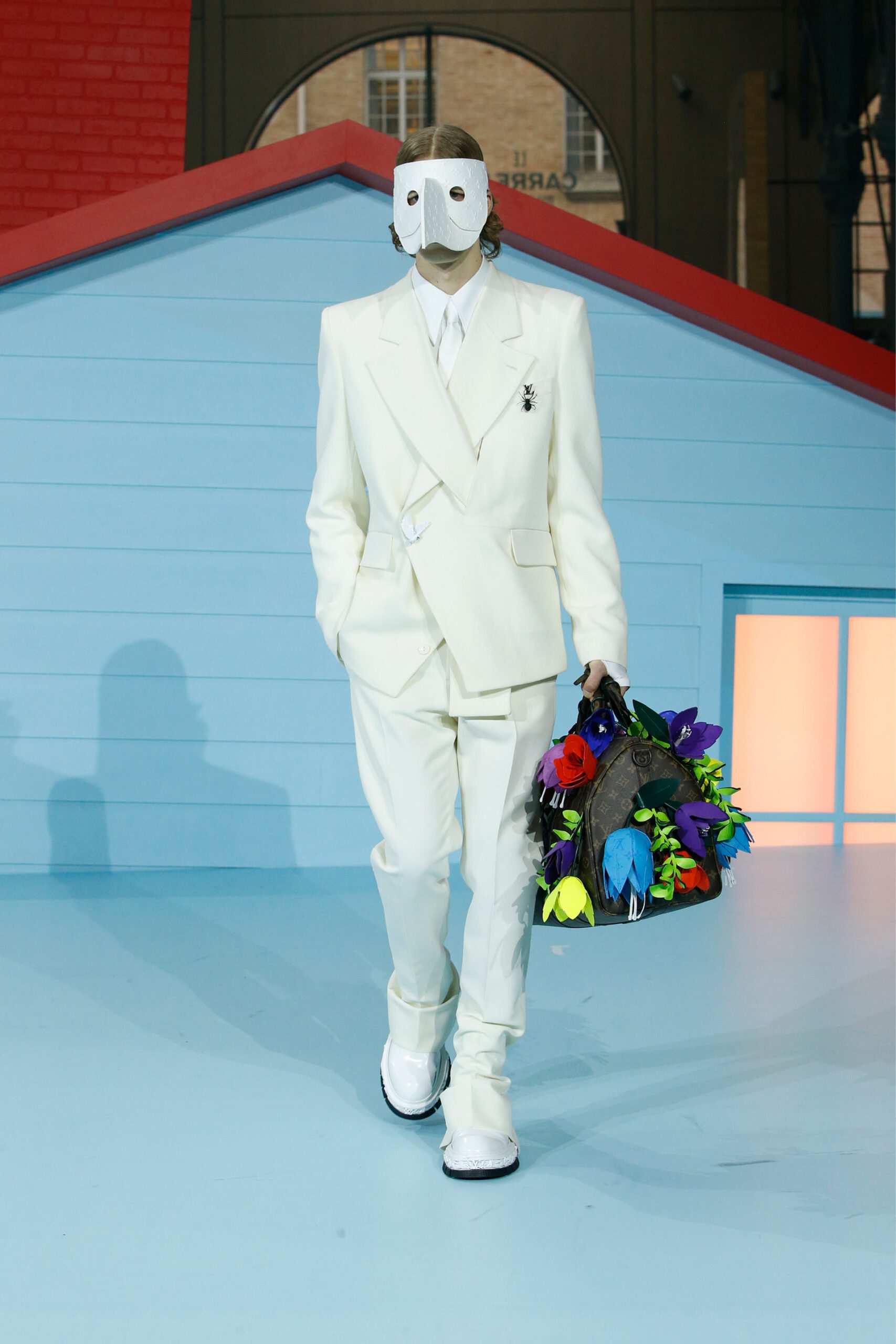Hinh anh Louis Vuitton Menswear Thu-Đông 2022: Cuộc sống ở thiên đường của Virgil Abloh sẽ ra sao? 43