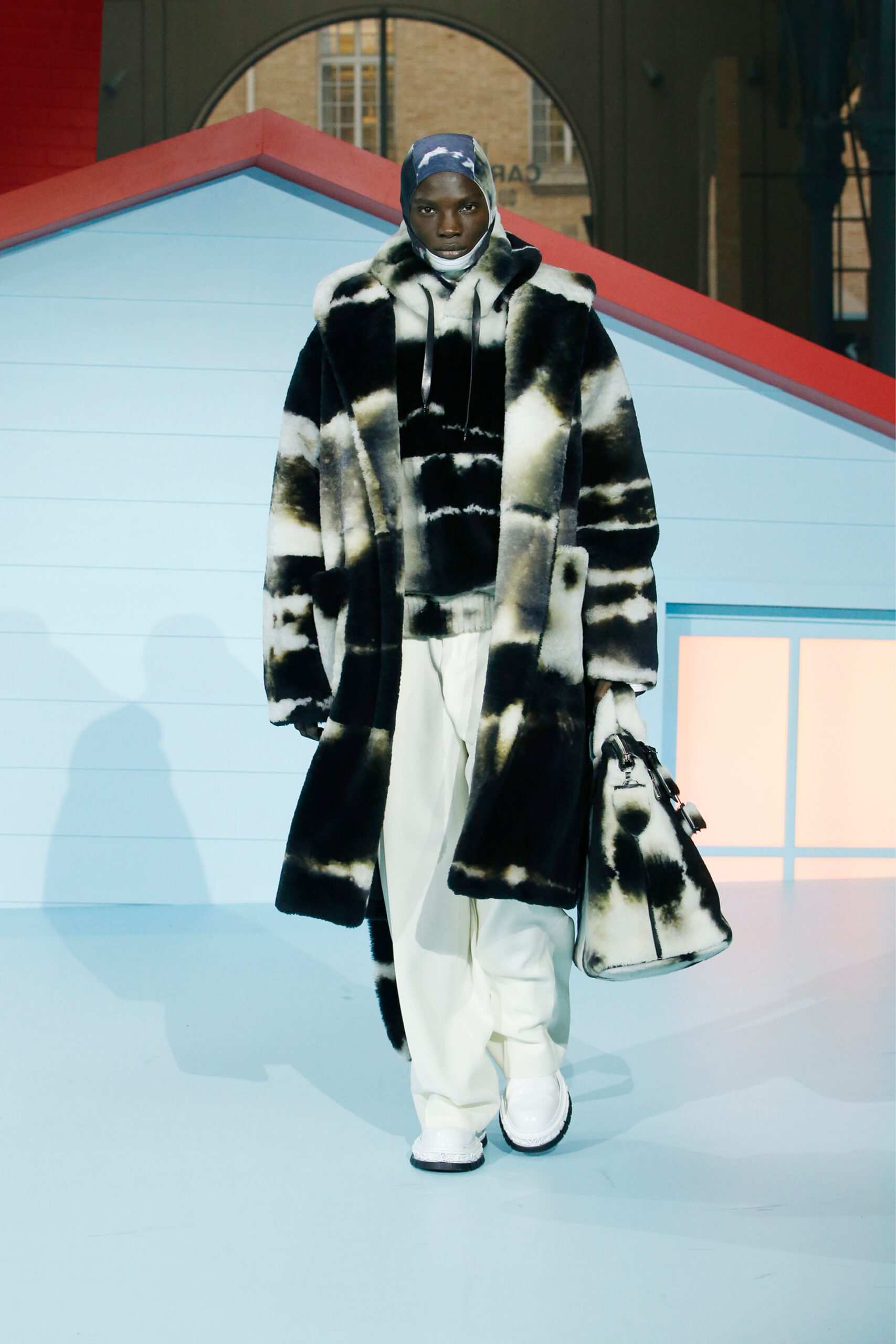 Hinh anh Louis Vuitton Menswear Thu-Đông 2022: Cuộc sống ở thiên đường của Virgil Abloh sẽ ra sao? 31