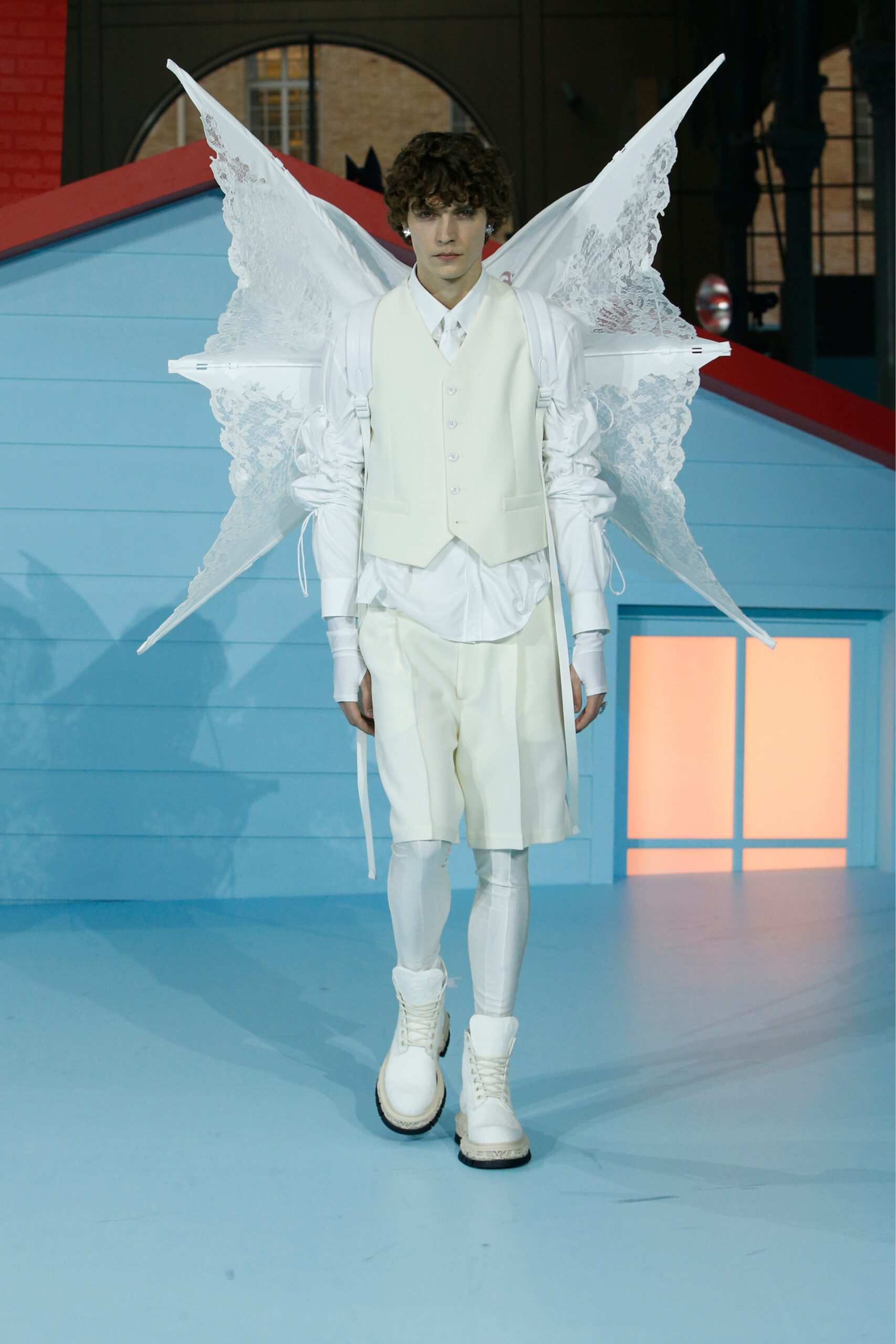 Hinh anh Louis Vuitton Menswear Thu-Đông 2022: Cuộc sống ở thiên đường của Virgil Abloh sẽ ra sao? 7