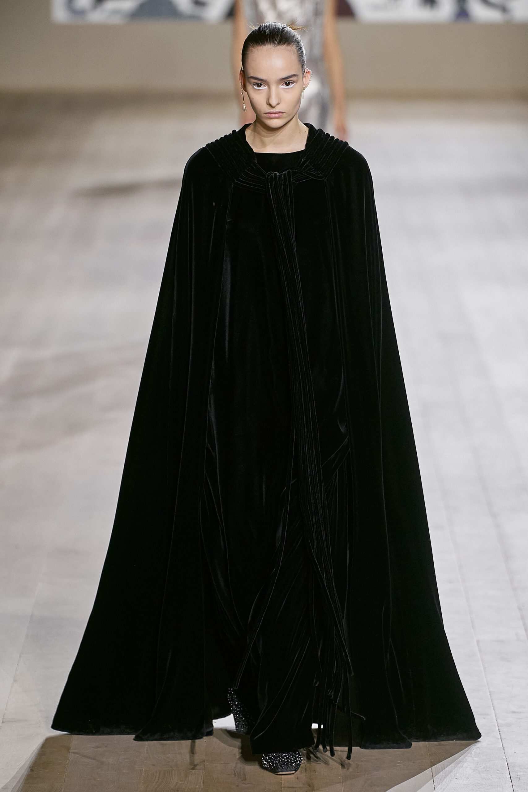 Hinh anh Christian Dior Haute Couture Xuân-Hè 2022: Phá vỡ ranh giới giữa nghệ thuật và thủ công tinh xảo trong địa hạt Haute Couture 3