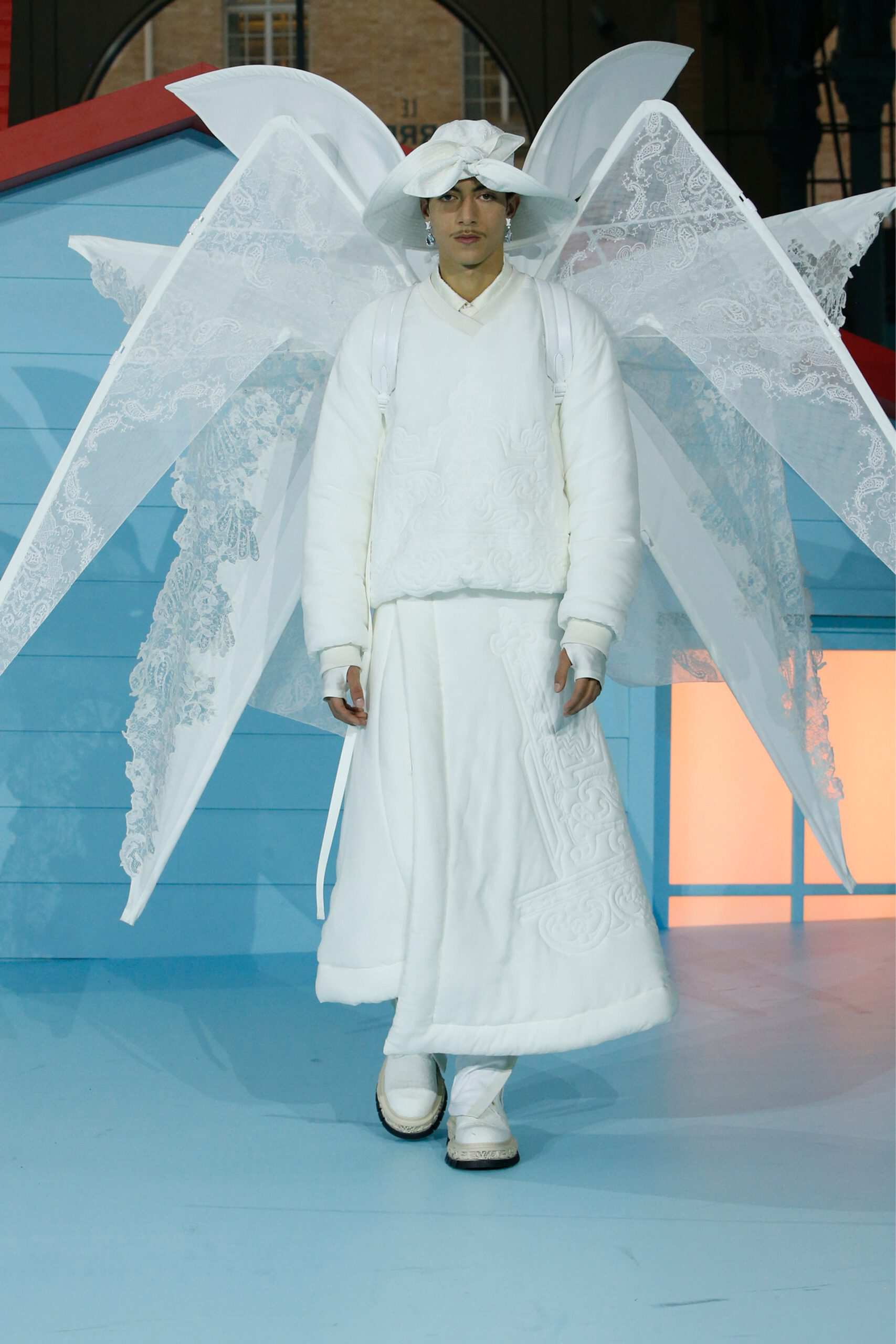 Hinh anh Louis Vuitton Menswear Thu-Đông 2022: Cuộc sống ở thiên đường của Virgil Abloh sẽ ra sao? 8