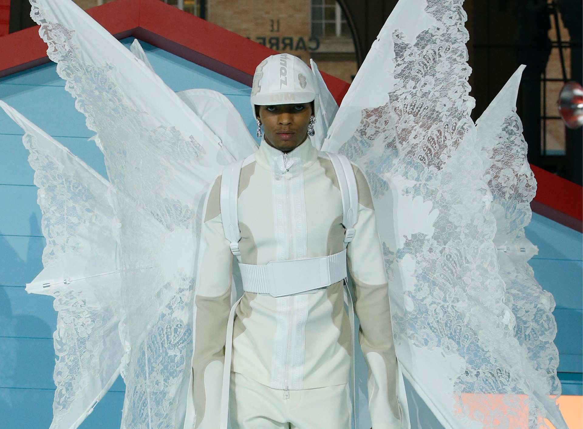 Louis Vuitton Menswear Thu-Đông 2022: Cuộc sống ở thiên đường của Virgil Abloh sẽ ra sao?