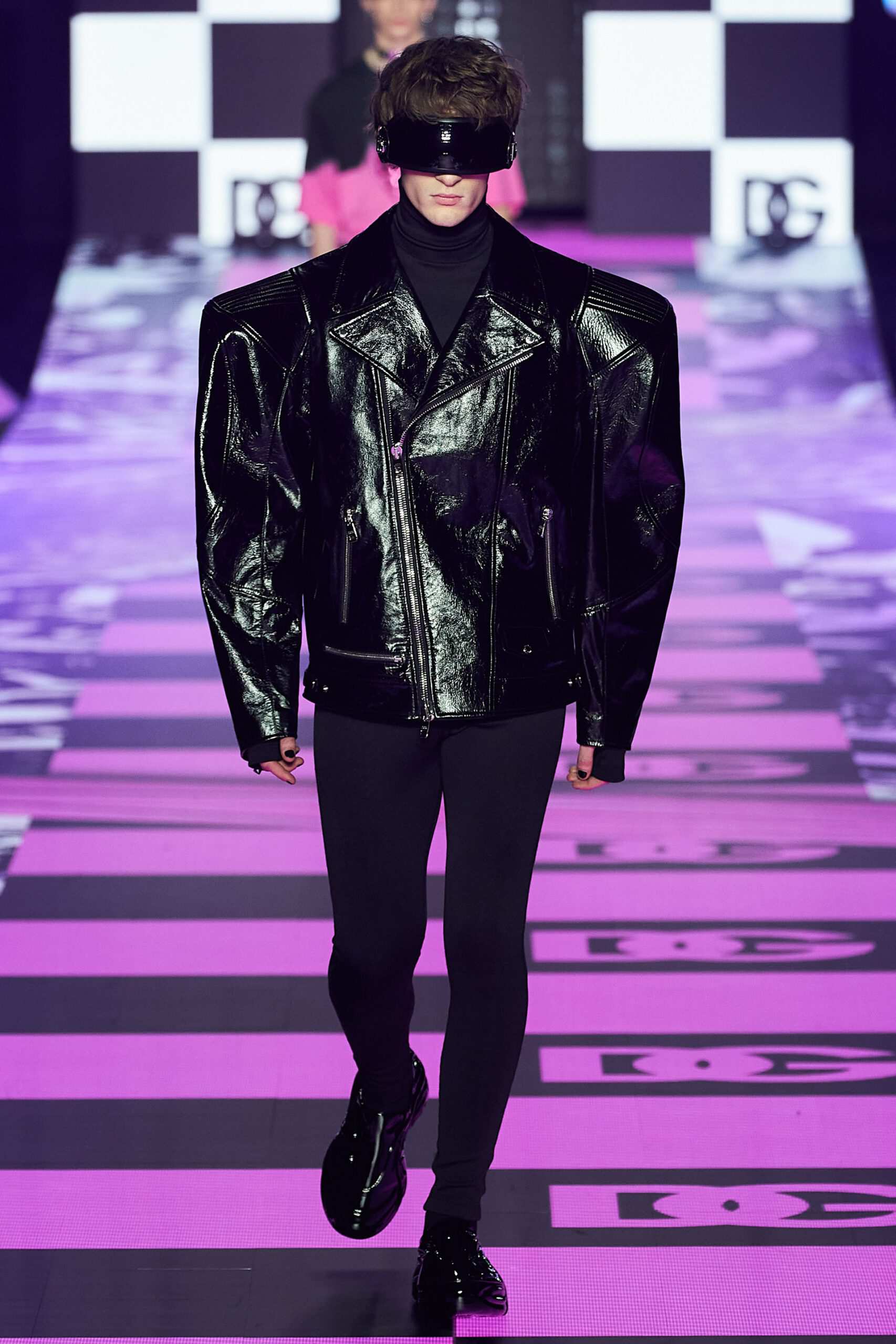 Hinh anh Dolce & Gabbana Menswear Thu-Đông 2022: Tủ quần áo “điên loạn, ngông cuồng” cho thế hệ mới 15