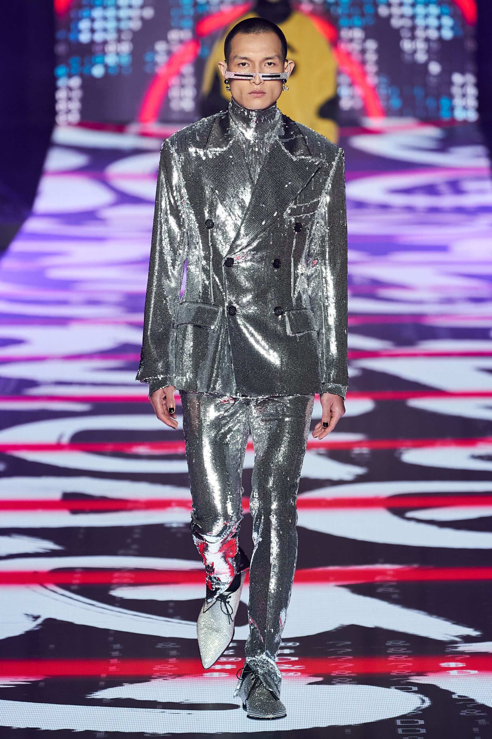 Hinh anh Dolce & Gabbana Menswear Thu-Đông 2022: Tủ quần áo “điên loạn, ngông cuồng” cho thế hệ mới 14
