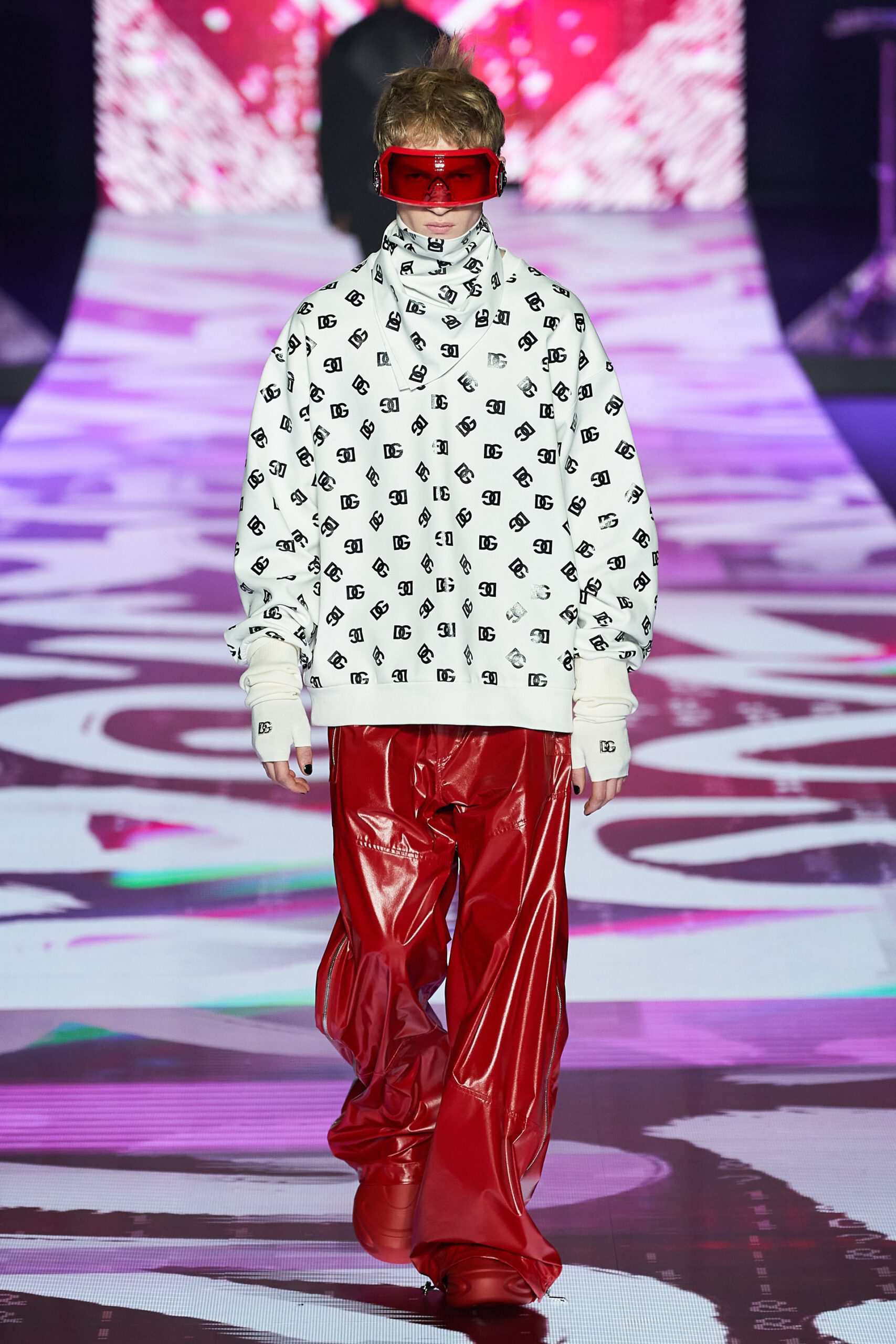 Hinh anh Dolce & Gabbana Menswear Thu-Đông 2022: Tủ quần áo “điên loạn, ngông cuồng” cho thế hệ mới 25