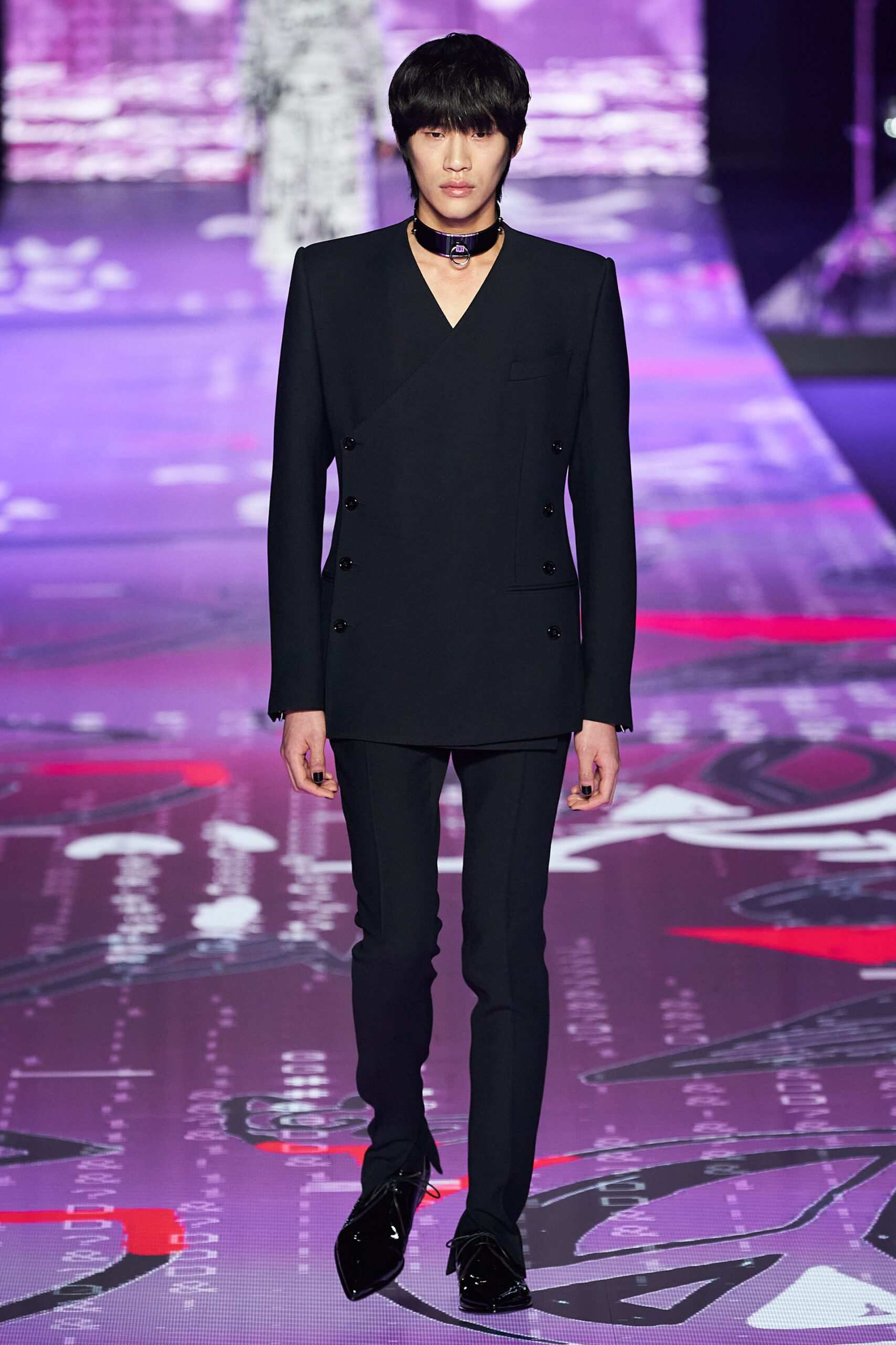 Hinh anh Dolce & Gabbana Menswear Thu-Đông 2022: Tủ quần áo “điên loạn, ngông cuồng” cho thế hệ mới 11