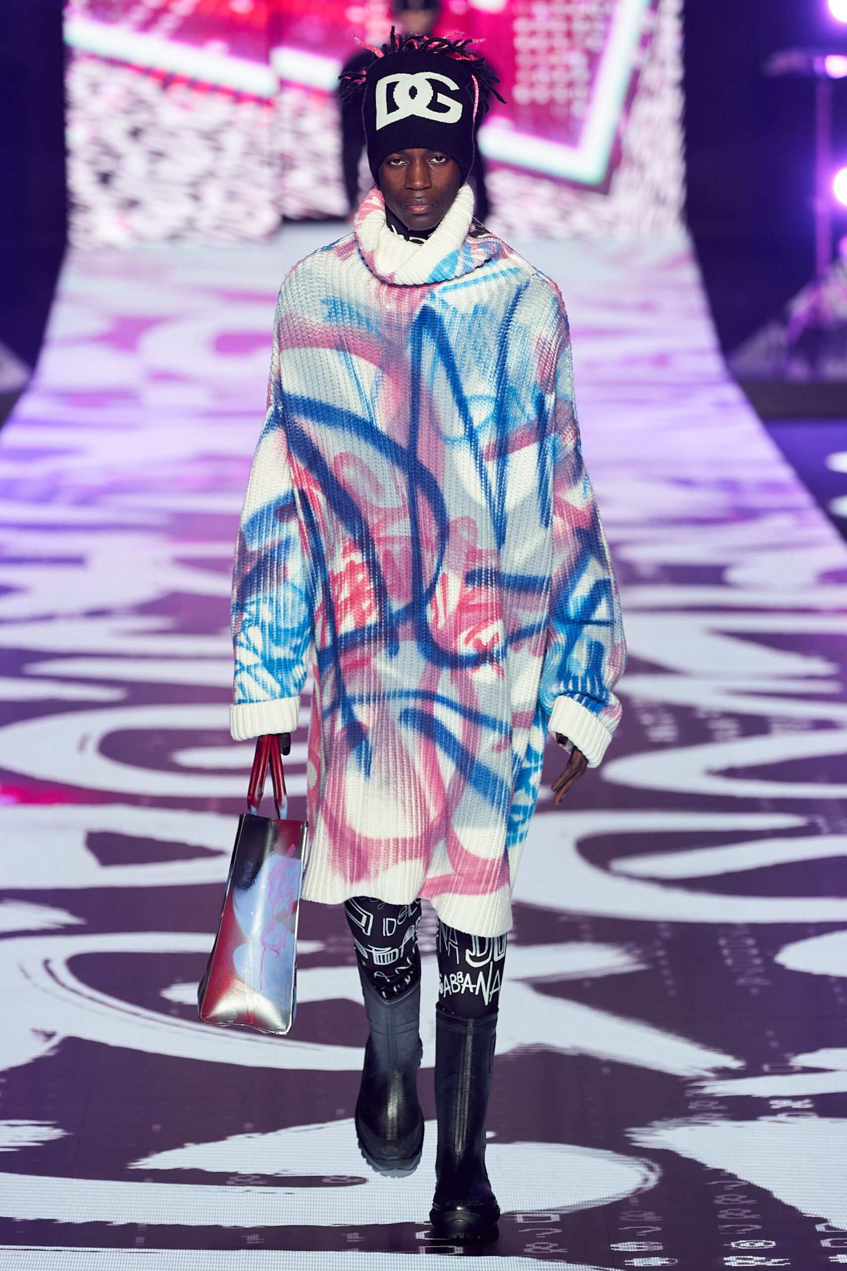 Hinh anh Dolce & Gabbana Menswear Thu-Đông 2022: Tủ quần áo “điên loạn, ngông cuồng” cho thế hệ mới 19