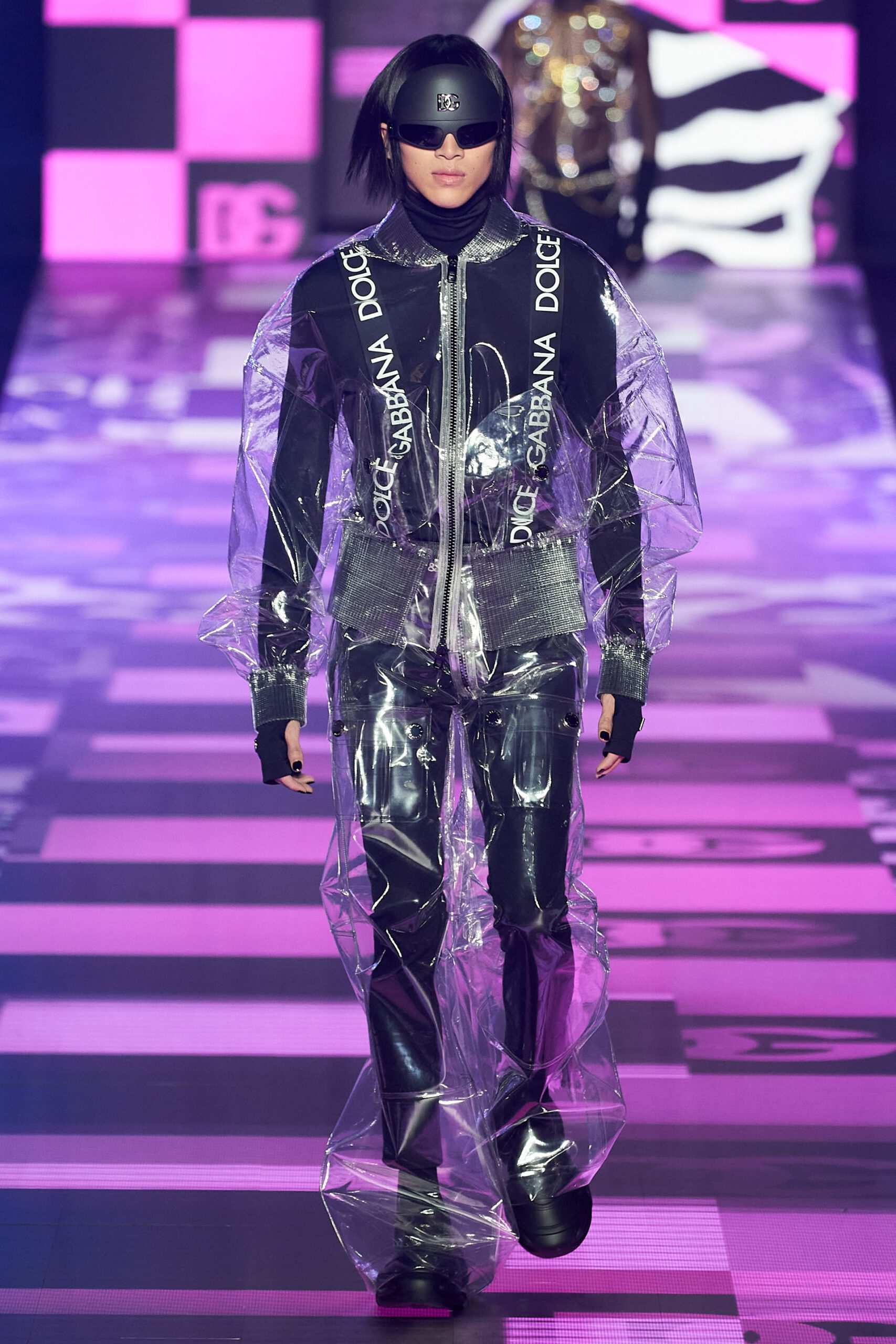 Hinh anh Dolce & Gabbana Menswear Thu-Đông 2022: Tủ quần áo “điên loạn, ngông cuồng” cho thế hệ mới 7