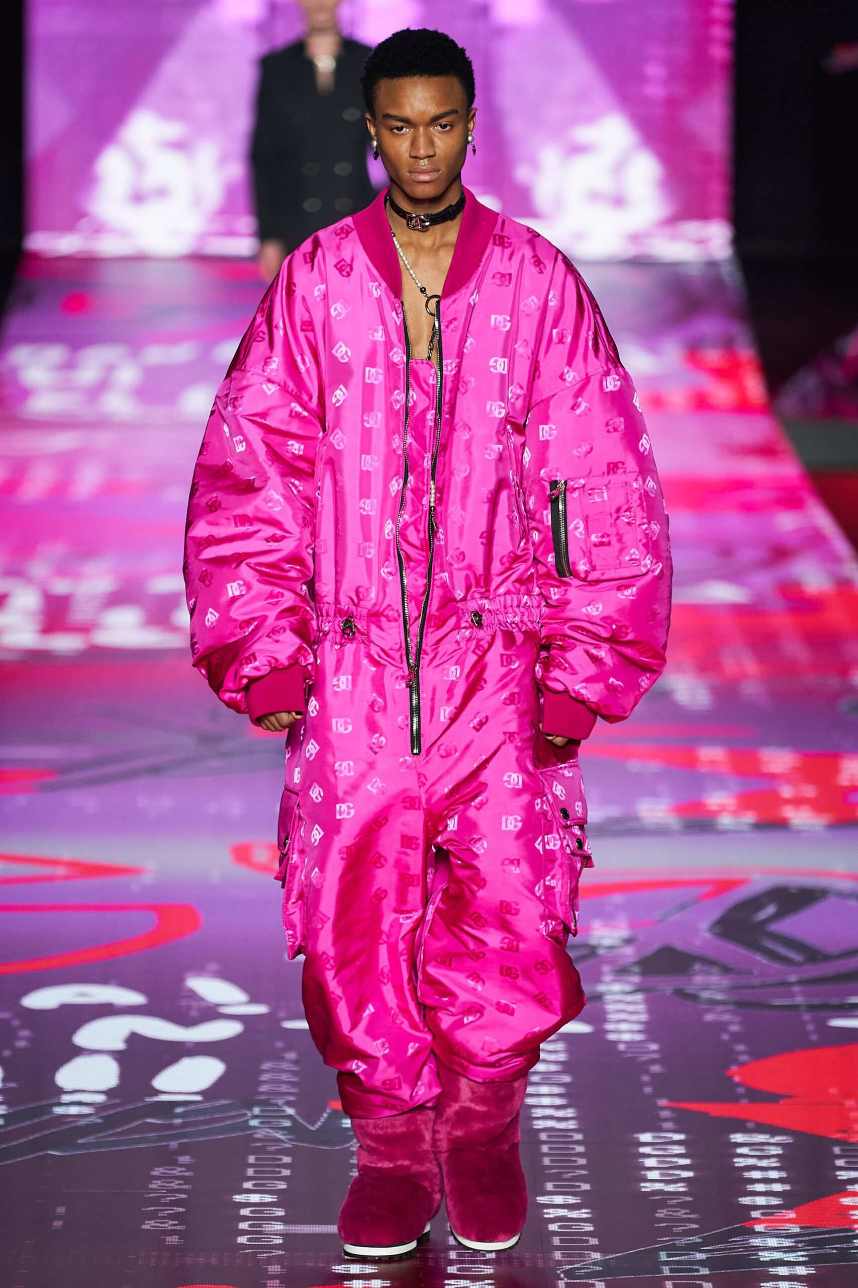 Hinh anh Dolce & Gabbana Menswear Thu-Đông 2022: Tủ quần áo “điên loạn, ngông cuồng” cho thế hệ mới 2