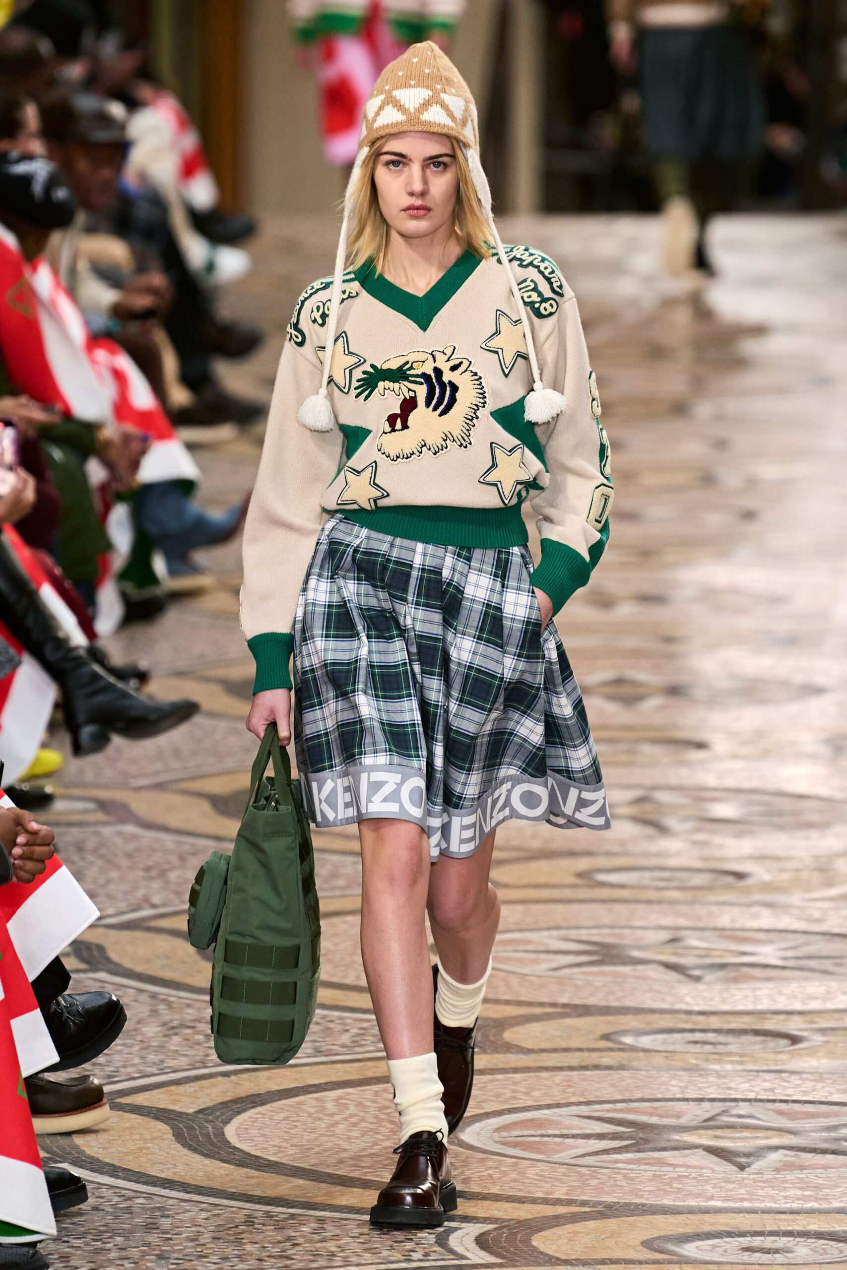 Hinh anh KENZO Menswear Thu Đông 2022: “Cha đỡ đầu” của đế chế street style Nhật Bản ra mắt BST đầu tiên tại Kenzo 35