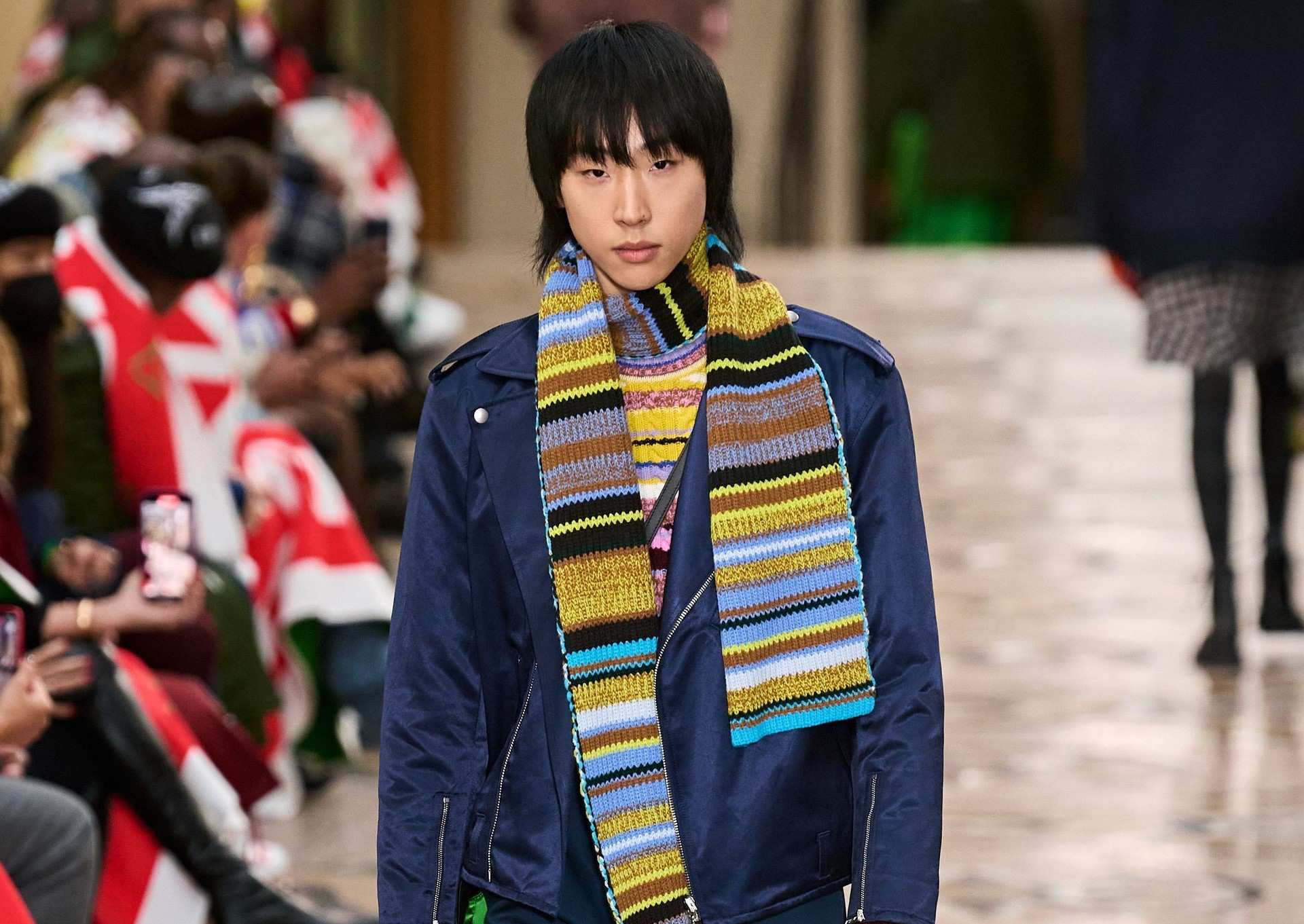 KENZO Menswear Thu Đông 2022: “Cha đỡ đầu” của đế chế street style Nhật Bản ra mắt BST đầu tiên tại Kenzo