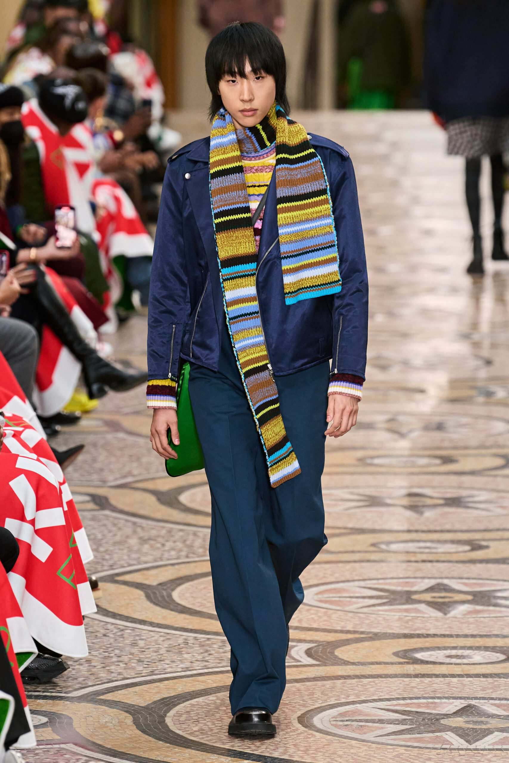 Hinh anh KENZO Menswear Thu Đông 2022: “Cha đỡ đầu” của đế chế street style Nhật Bản ra mắt BST đầu tiên tại Kenzo 12