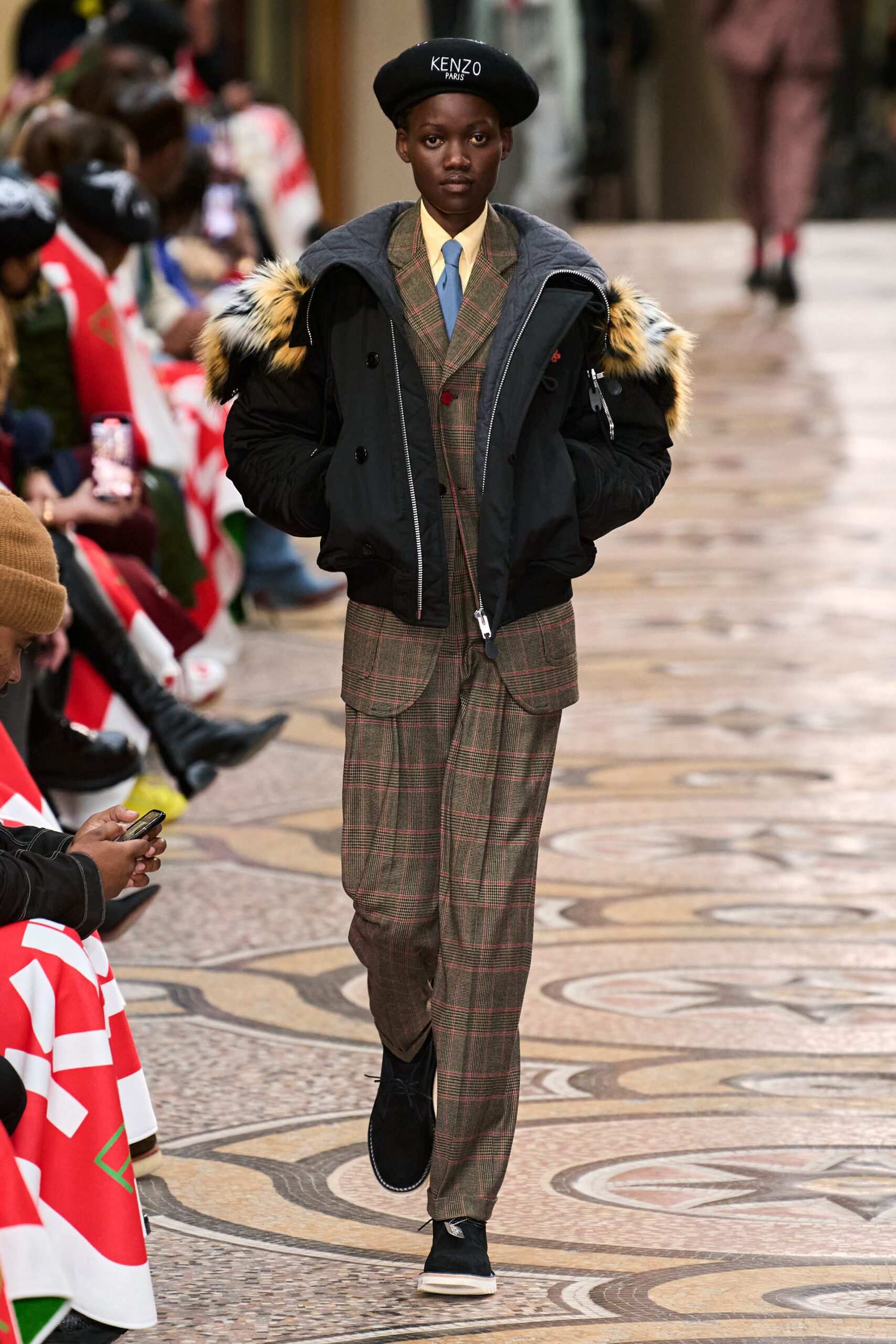 Hinh anh KENZO Menswear Thu Đông 2022: “Cha đỡ đầu” của đế chế street style Nhật Bản ra mắt BST đầu tiên tại Kenzo 19