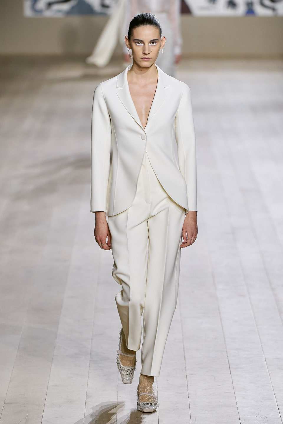 Hinh anh Haute Couture Xuân Hè 2022: Khi thời trang và khoa học viễn tưởng giao thoa 17