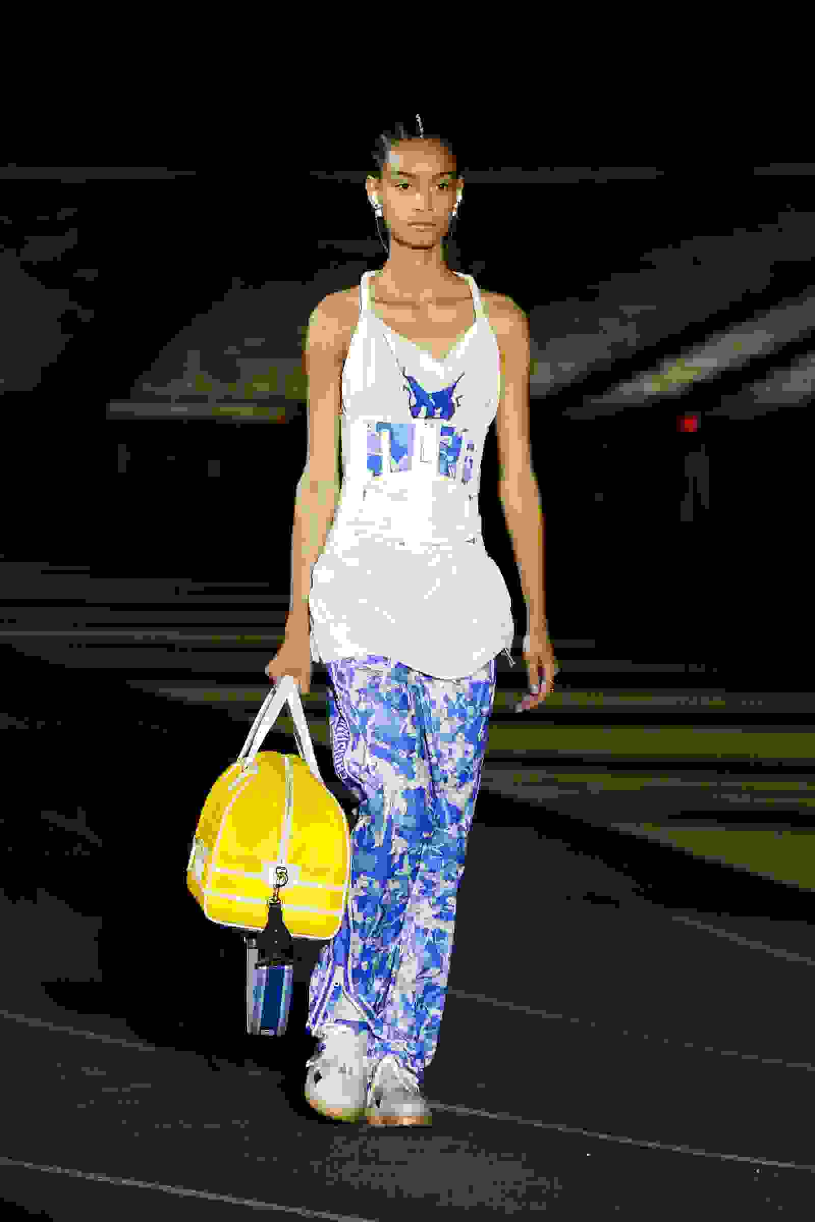Hinh anh “Bowling Bags” lội ngược dòng, quay về dẫn đầu xu hướng 7