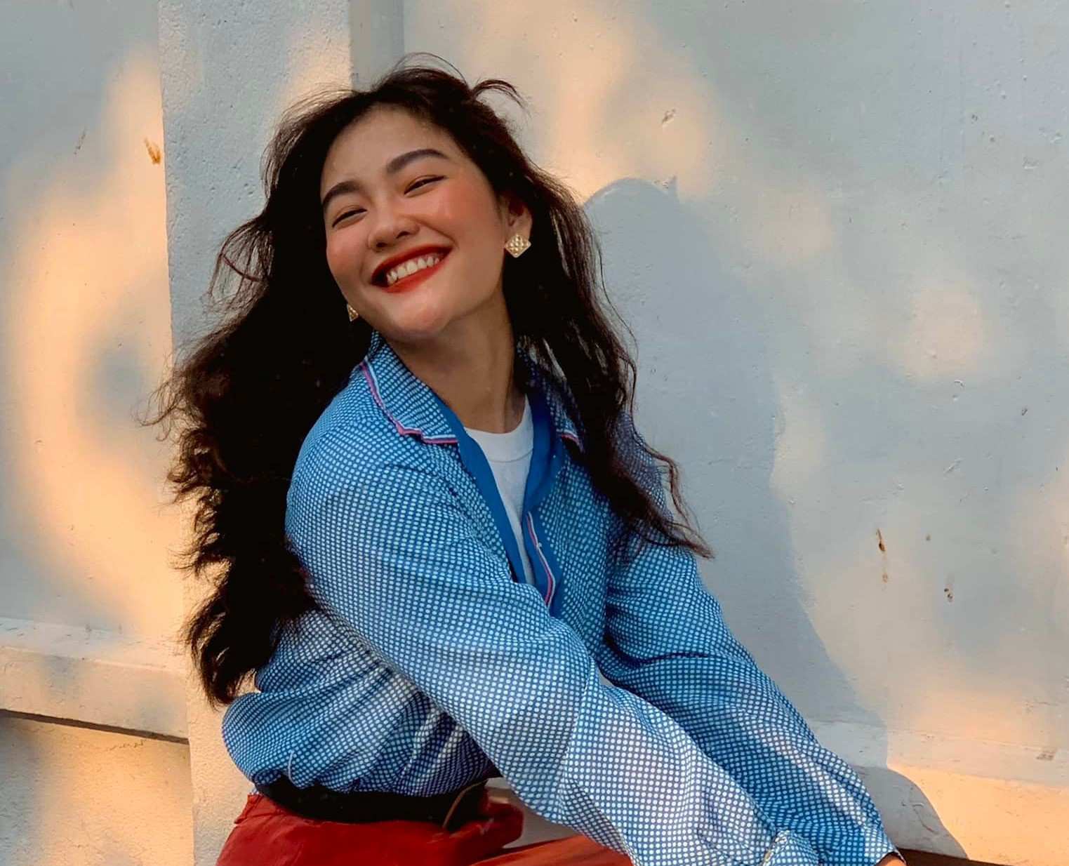 Làm thế nào để có thể giữ mái tóc luôn bồng bềnh trong thời tiết nóng ẩm?