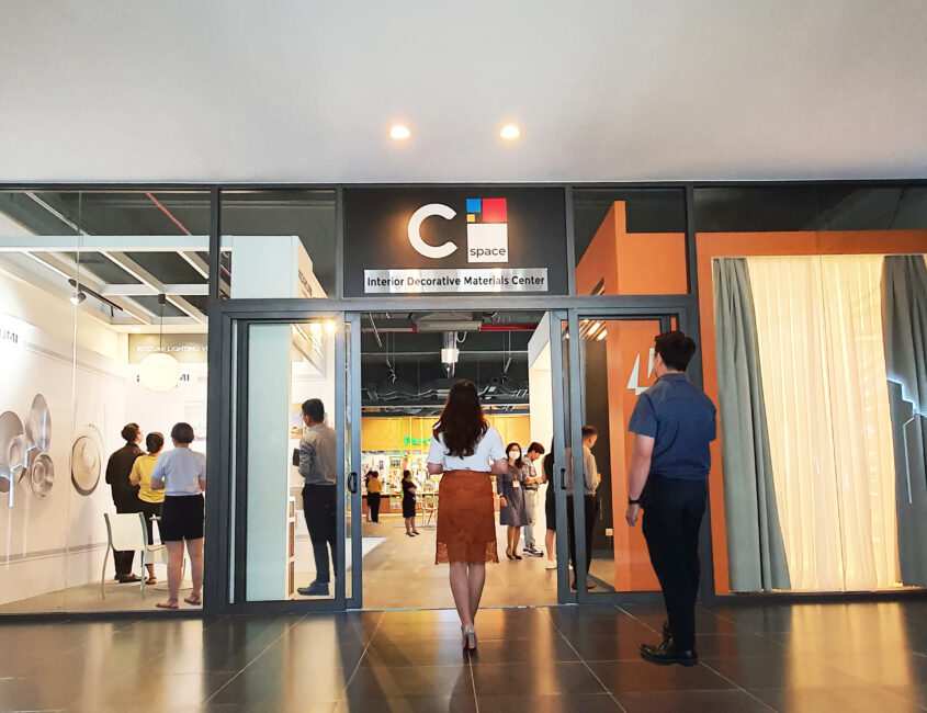 Hinh anh Tên C space lấy cảm hứng từ vai trò cốt lõi của nó. Đó là tạo nên không gian (space) mà ở đó có sự kết nối toàn diện (connecting). 2