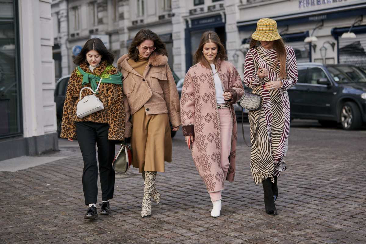 Hinh anh Gucci, Balenciaga và Burberry bắt đầu quyên góp vì hòa bình thế giới 5