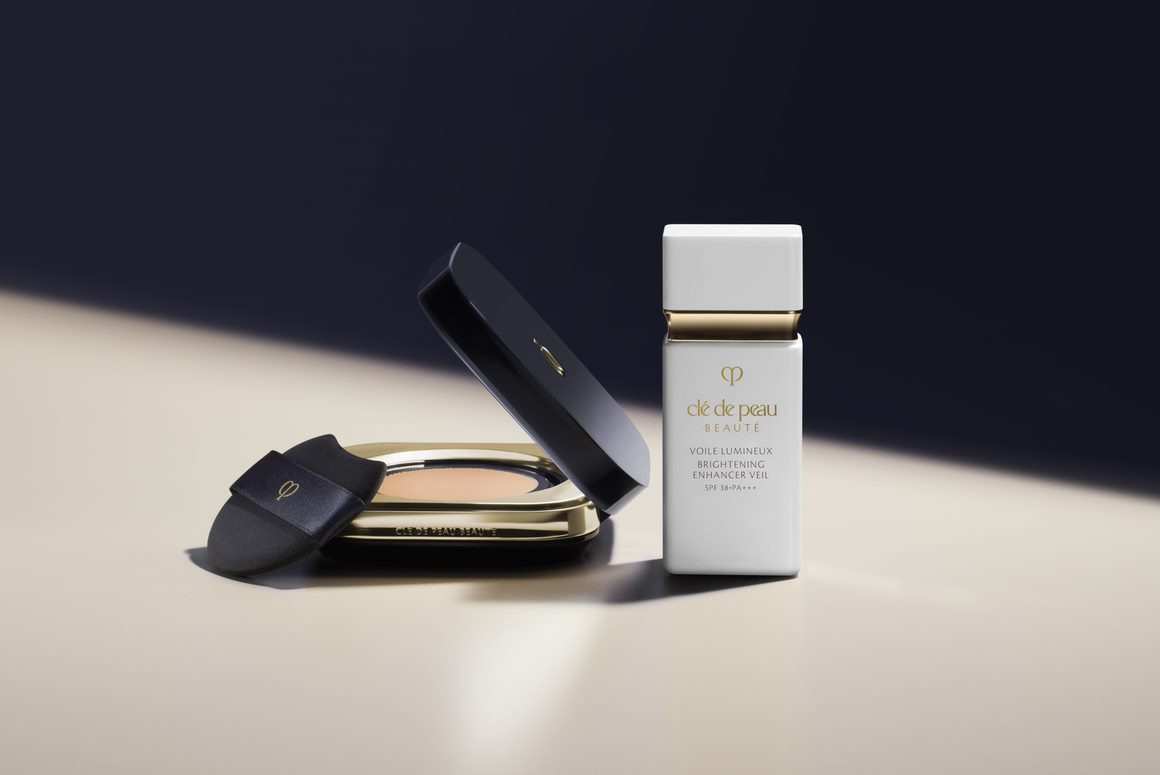 Hinh anh Clé de Peau Beauté Kỉ niệm 40 năm với sự ra mắt của phấn nước Radiant Cushion Foundation Natural 2