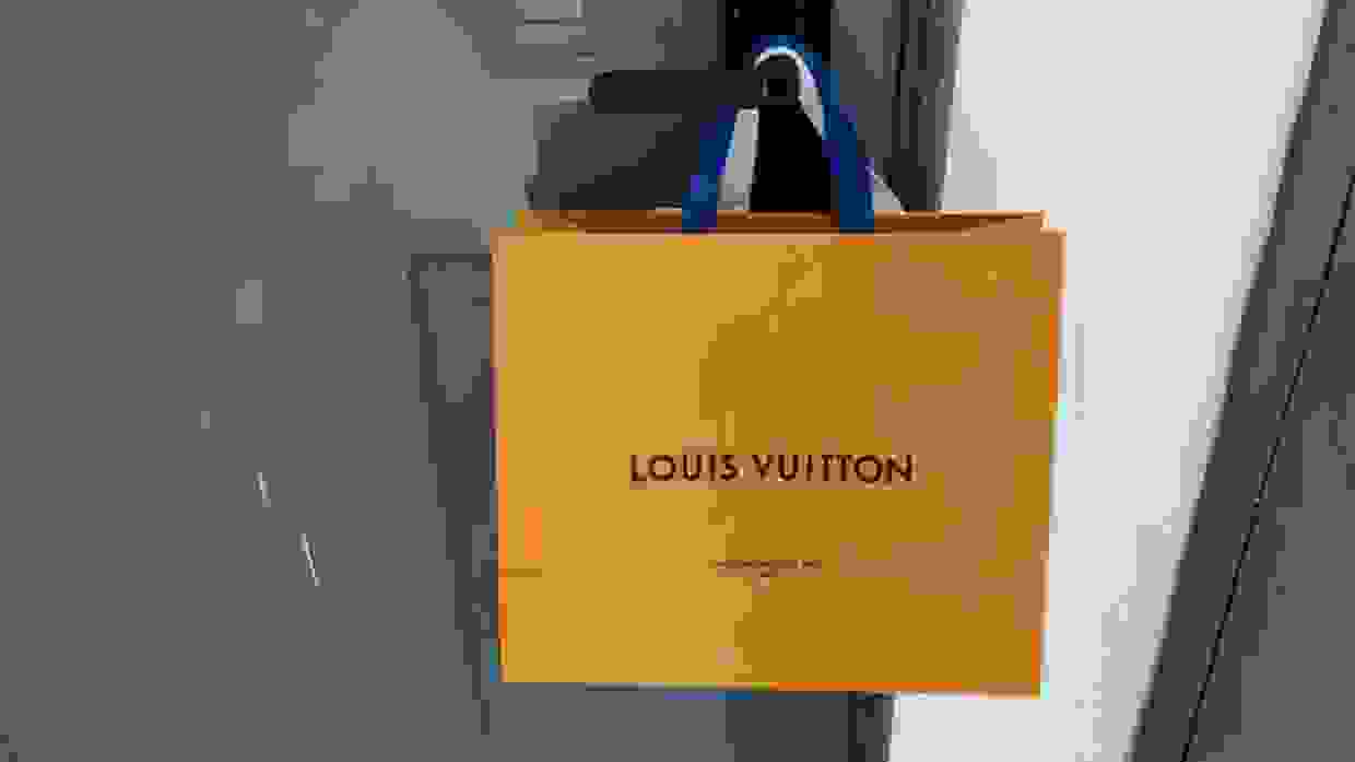 Hinh anh Khi Gucci tặng cải thìa còn Porsche gửi đi gói cần tây: Chuyện gì đang xảy ra vậy? 3