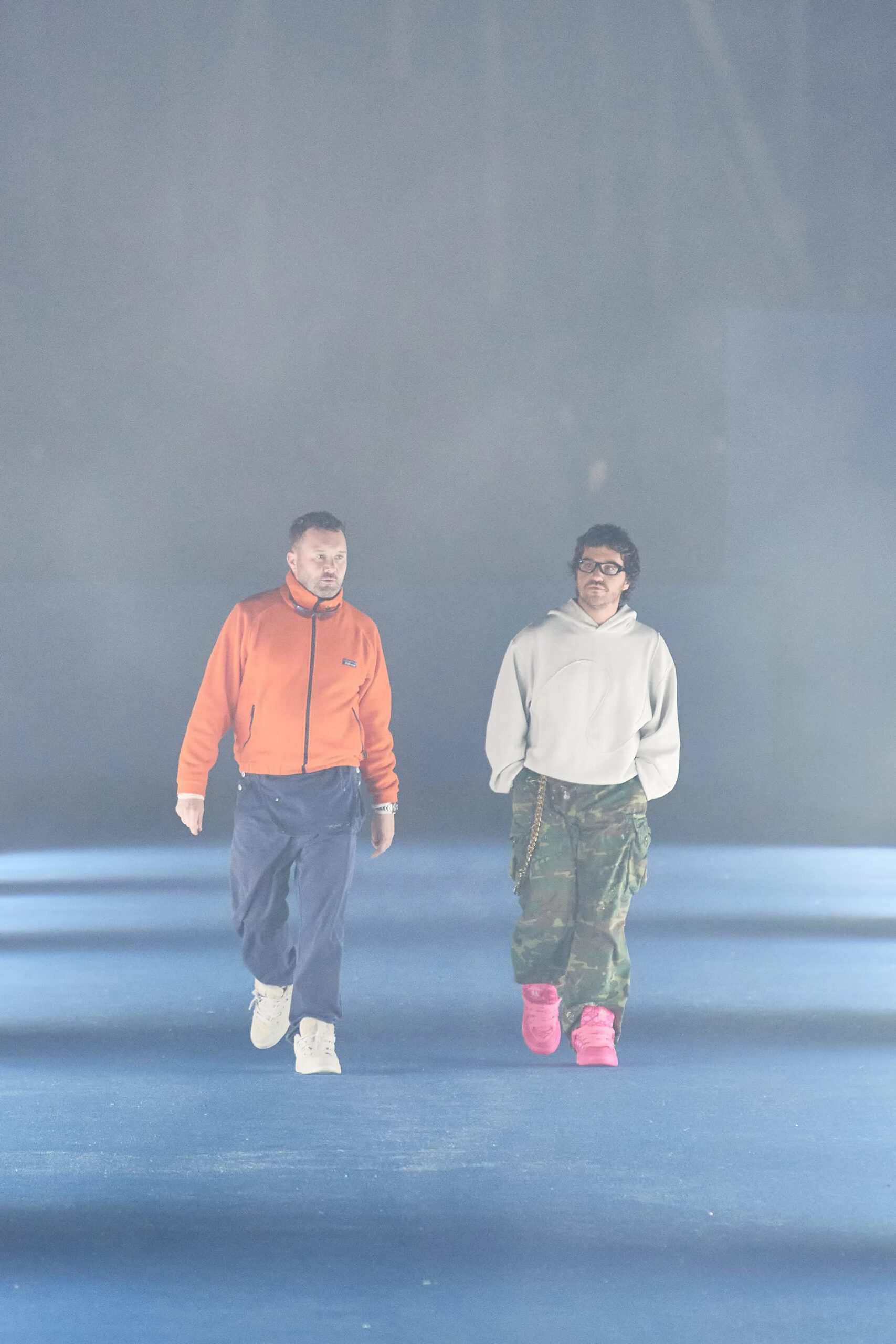 Hinh anh DIOR Resort 2023 Menswear: Hơi thở “California Couture” đến từ Bờ Tây Hoa Kỳ 1