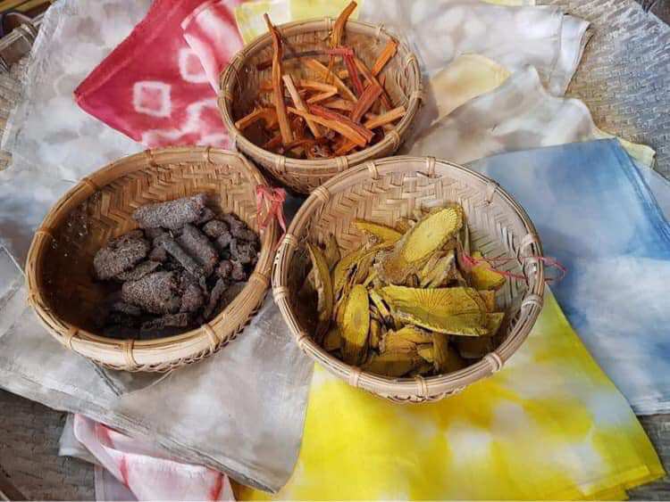 Hinh anh Nghệ nhân Sầm Thị Tình: "Những sản phẩm thời trang thủ công mang trong mình cái hồn của người nghệ nhân" 3