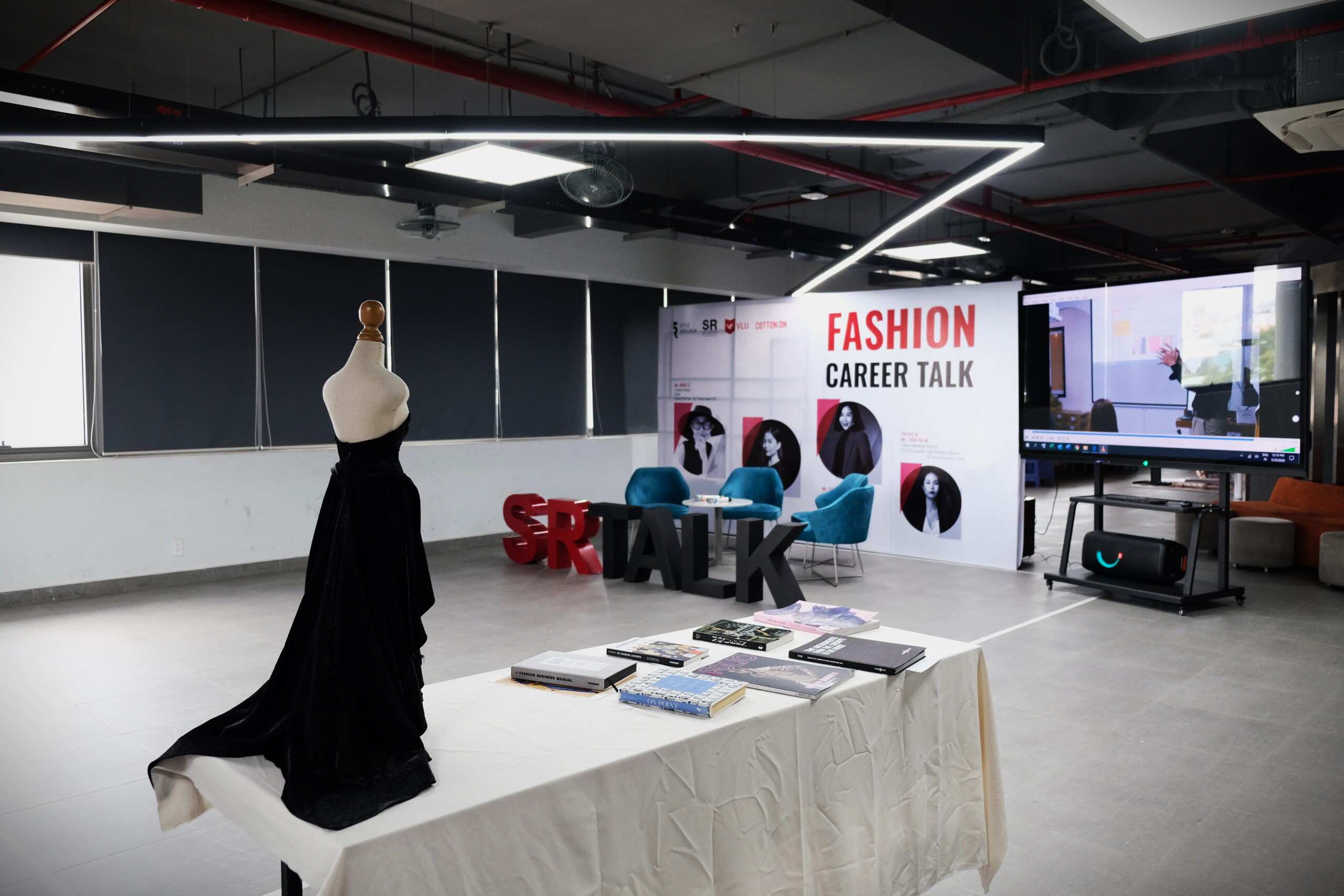 SR Fashion Career Talk: Nhìn lại chuỗi tọa đàm định hướng nghề nghiệp thời trang 