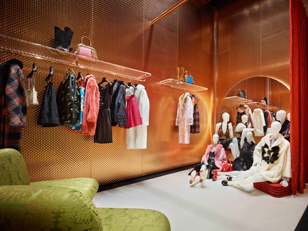 Hinh anh SR Fashion Business School 1