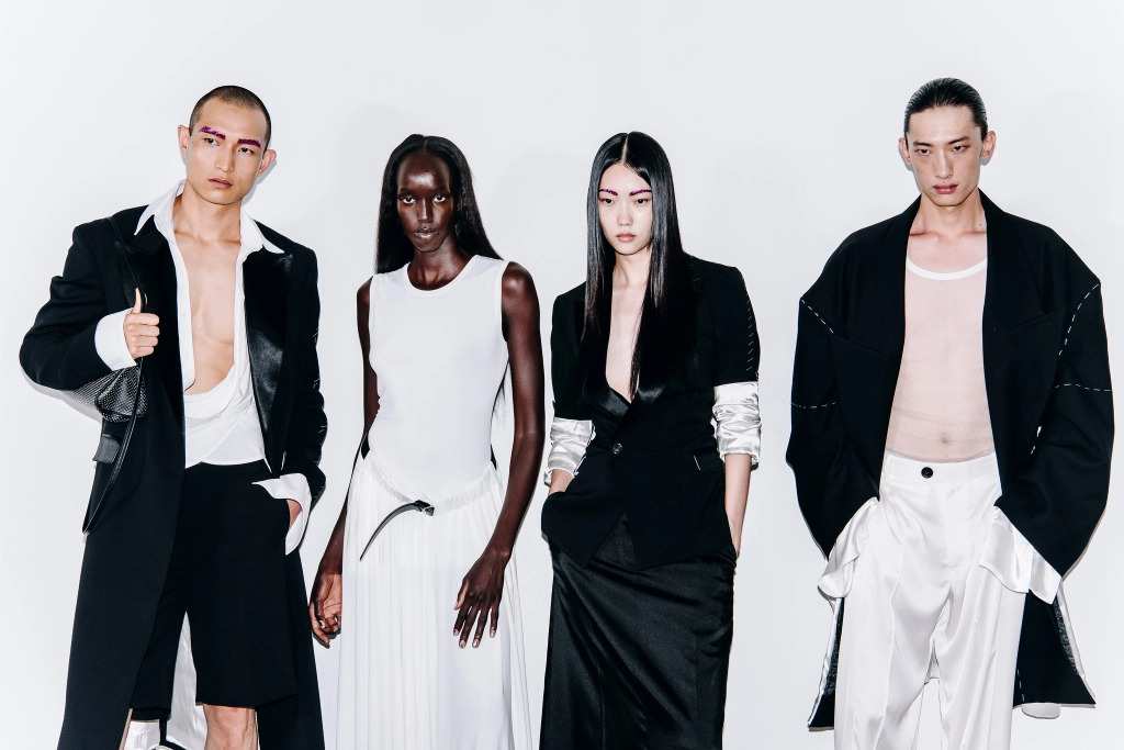 Peter Do Spring/Summer 2023 - “Time”: “Là một nhà thiết kế chúng tôi luôn sống trong quỹ đạo thời gian ở tương lai chứ không bao giờ ở hiện tại”