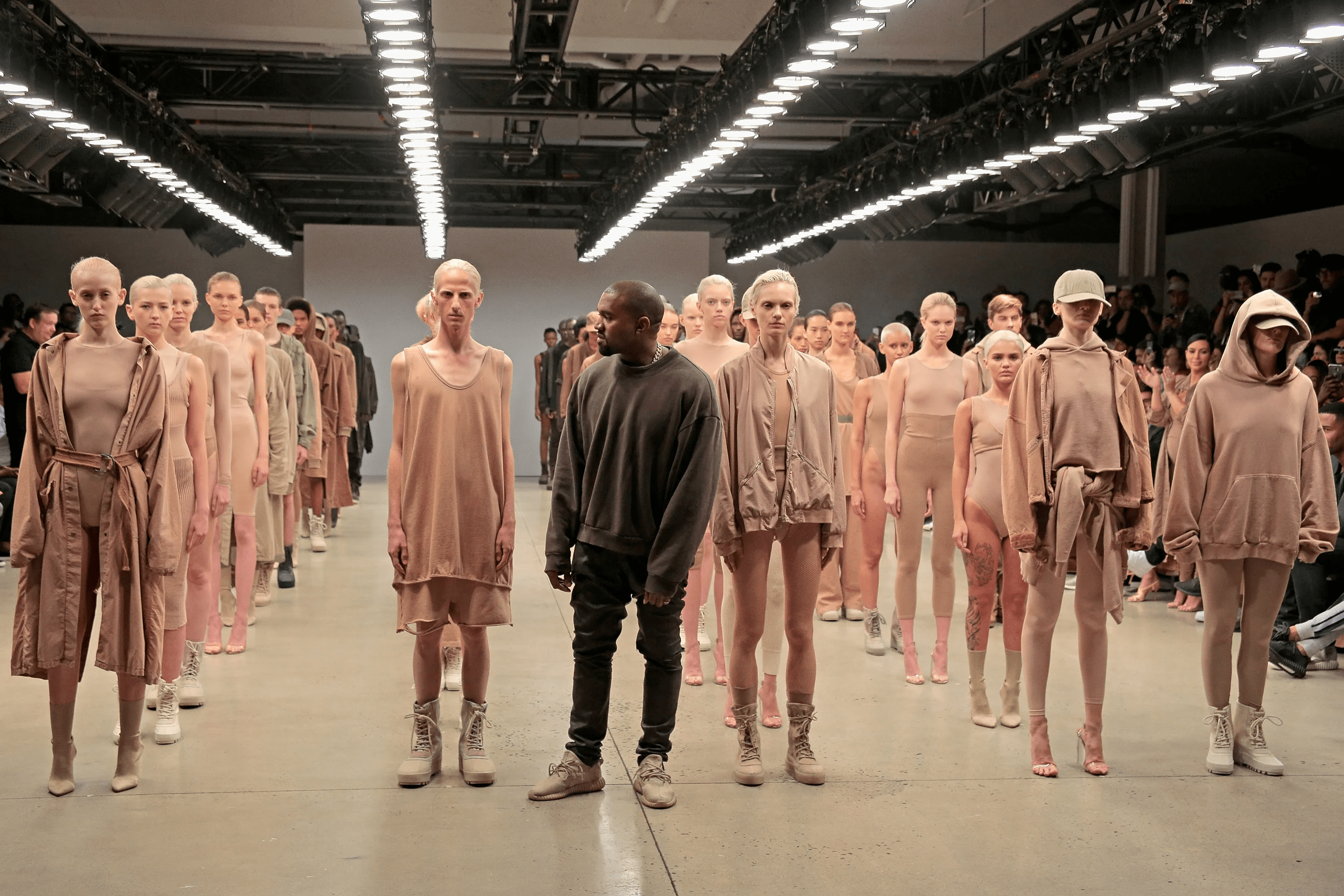 Hinh anh Khoảng giá các sản phẩm của Yeezy 1