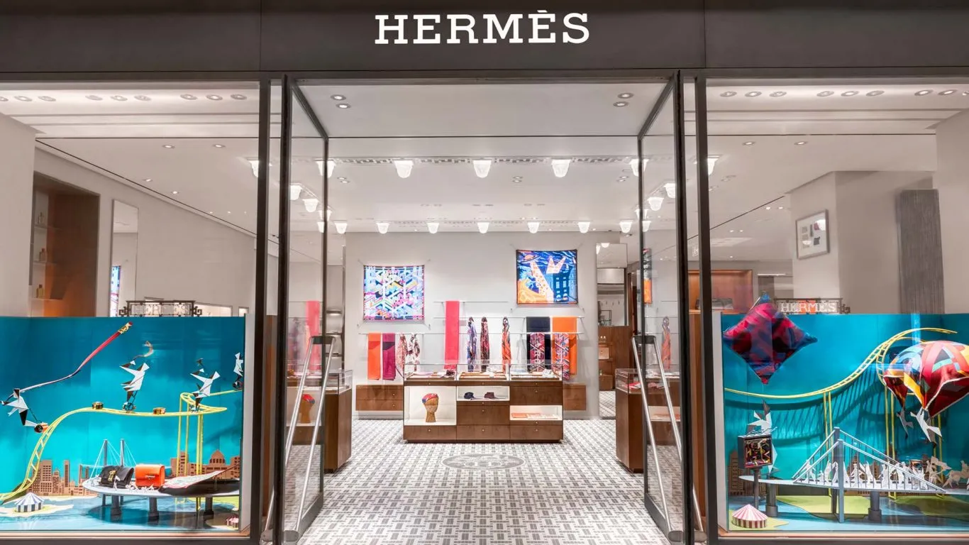 Hinh anh Tập đoàn cao cấp của Pháp Hermès cho biết doanh số bán hàng Q3 tăng 32,5%, tương đương 24% theo tỷ giá hối đoái không đổi. 1
