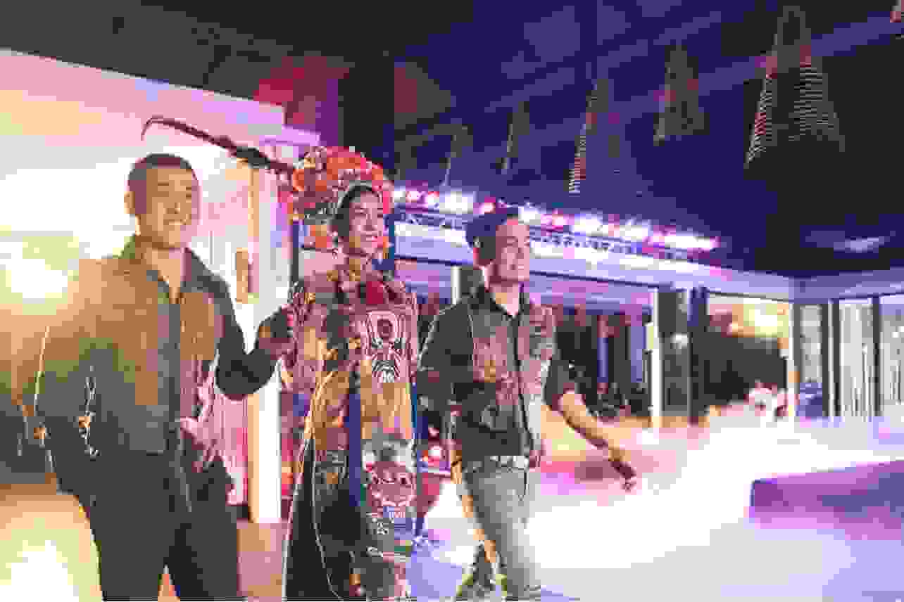 Hinh anh NTK Hải Long, Thế Huy - mang thời trang tái chế Việt trình diễn tại Tuần lễ thời trang New York 1