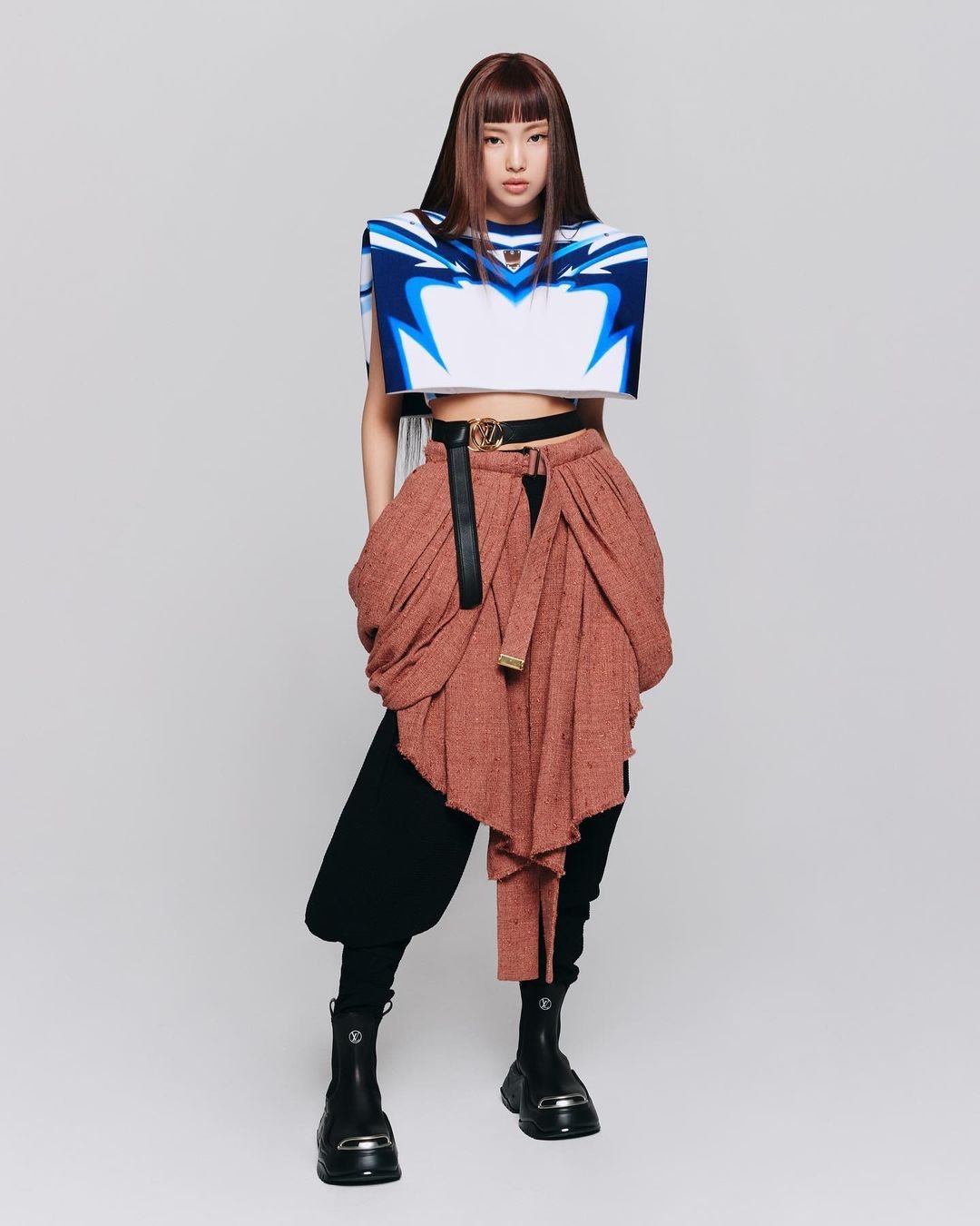 Hinh anh Đại sứ thương hiệu Louis Vuitton mới nhất thuộc về HYEIN - Em út nhóm nhạc NEWJEANS 1