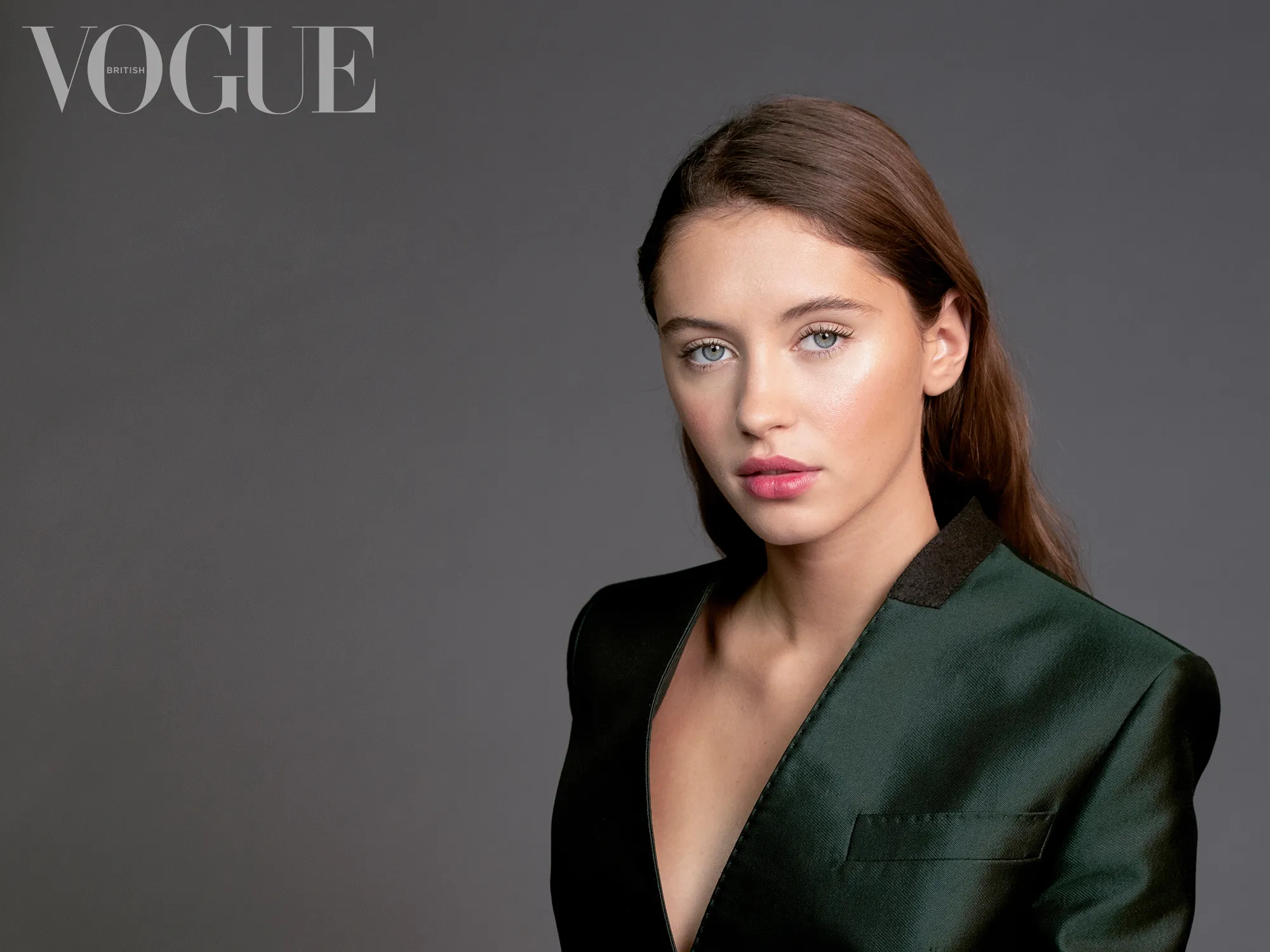 Hinh anh Iris Law 1