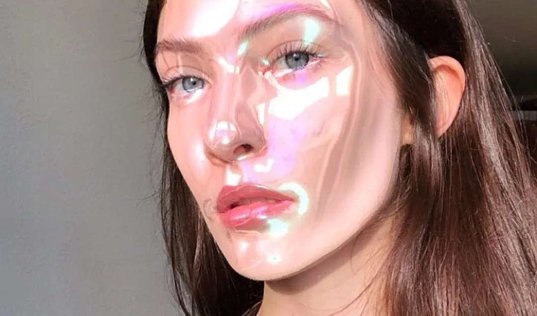 Cách mà các "filter" hay "app" chụp ảnh đã góp phần thay đổi xu hướng trang điểm trong thời đại chúng ta!